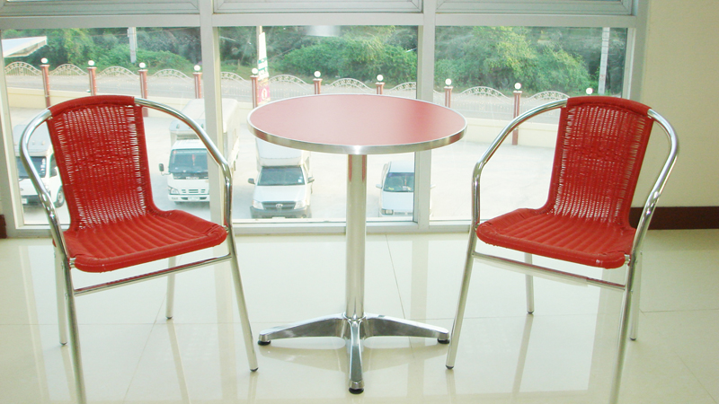 ชุดโต๊ะอลูมิเนียม