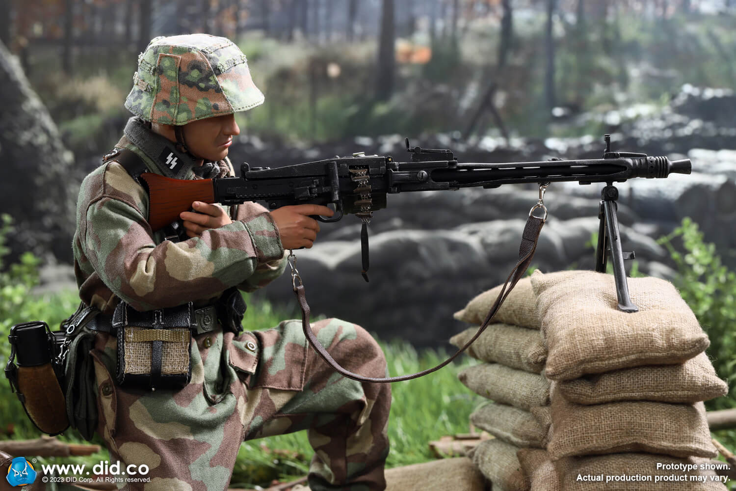 DID D80169 1/6 WWII German 12th SS Panzer Division MG42 Gunner – Otto