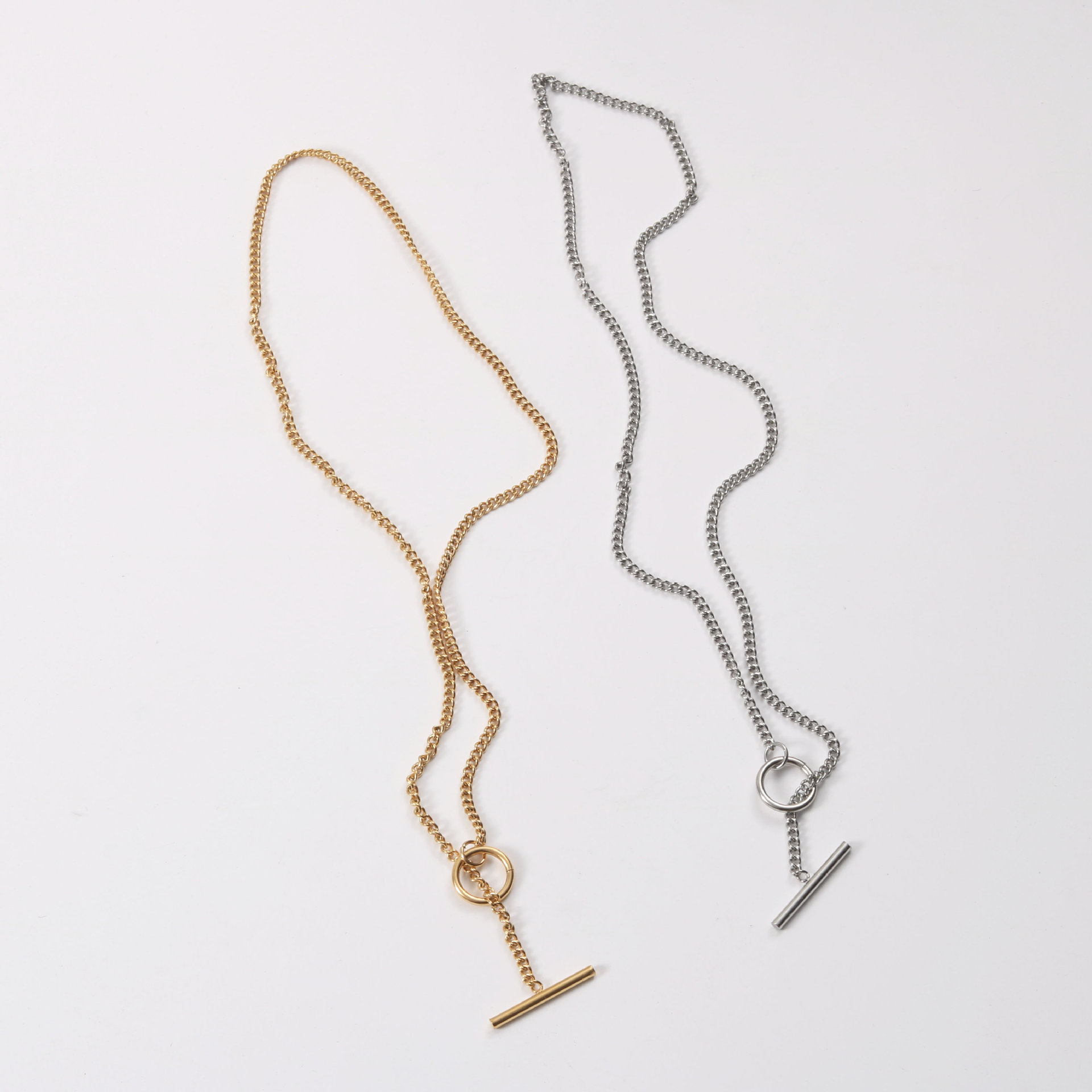 “เช็คสินค้าทัก line ก่อนโอนนะคะ” สร้อยคอสำหรับผิวแพ้ง่าย (พร้อมส่งสีทอง) Ones I_NT352C