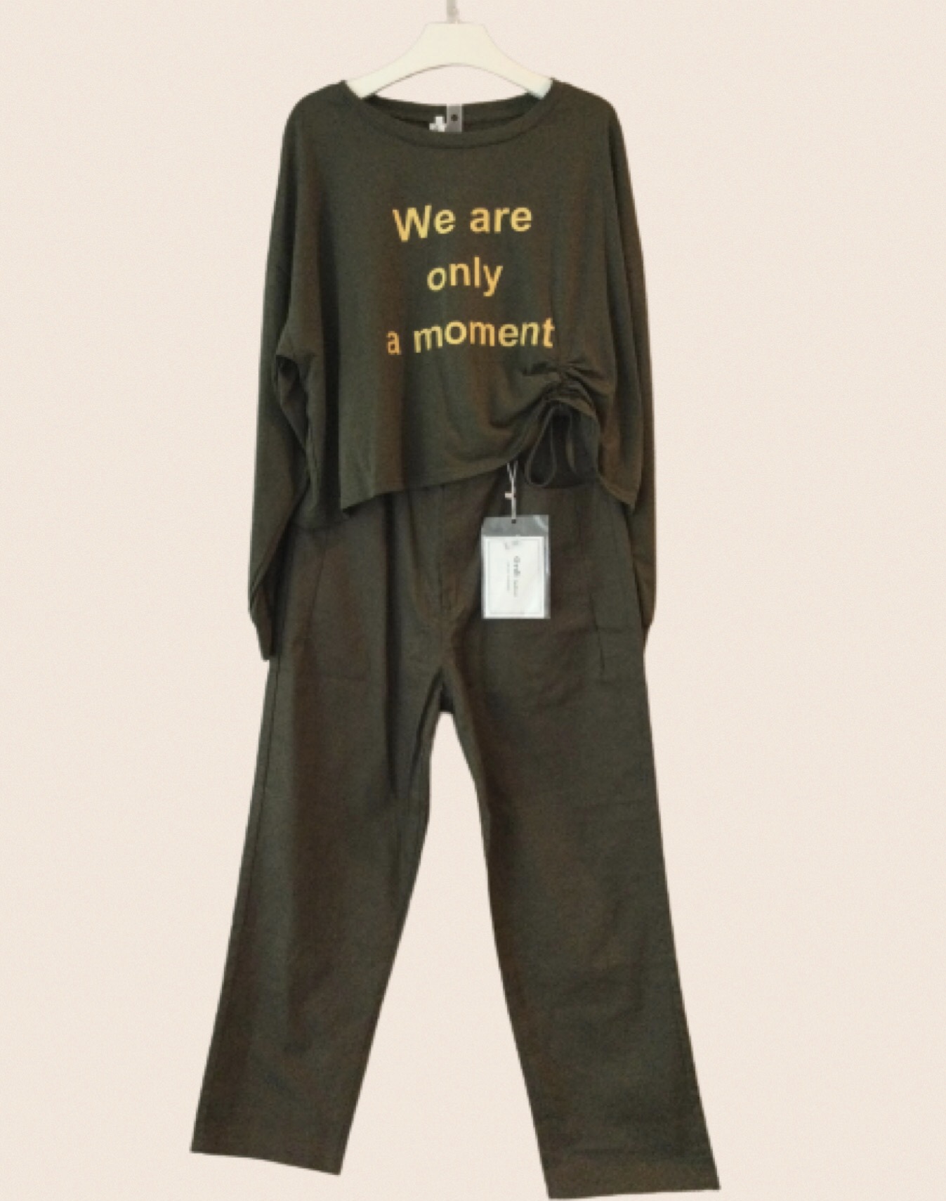 ชุดเซตขายาว เสื้อยืดโอเว่อร์ไซส์+กางเกงขายาว สีเขียวขี้ม้า