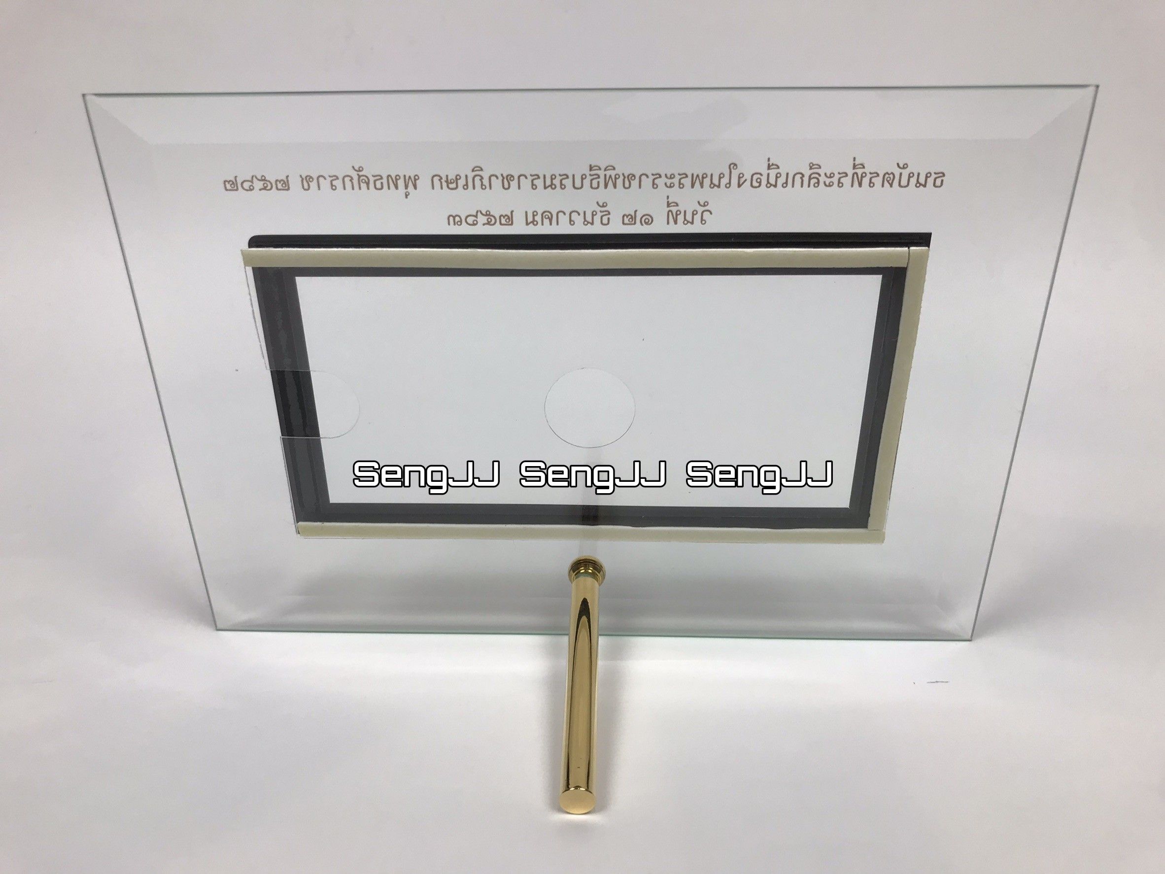 กรอบกระจกใส่แบงค์ (กรอบอย่างเดียวไม่มีแบงค์) ธนบัตร 100 บาท ที่ระลึกพระราชพิธีบรมราชาภิเษก รัชกาลที่ 10 พ.ศ.2562