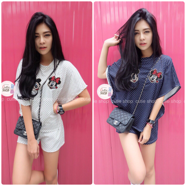 เซ็ตกางเกงขาสั้น มาพร้อมเสื้อทรงค้างคาวลายจุด ติดอาร์มมิกกี้&มินนี่