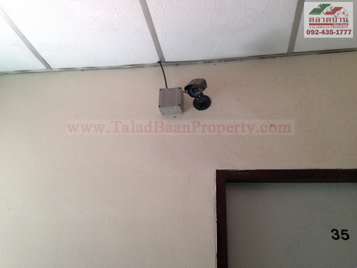 หอพัก 4 ชั้น ตึกน้ำ ซ.บ้านสวน-สุขุมวิท 24/1 แยกชลชาย ถ.สุขุมวิท ต.บ้านสวน อ.เมือง ชลบุรี ทำเลดีมาก ติดถนน มีห้องน้ำในตัวทุกห้อง ชั้นล่างค้าขายดี