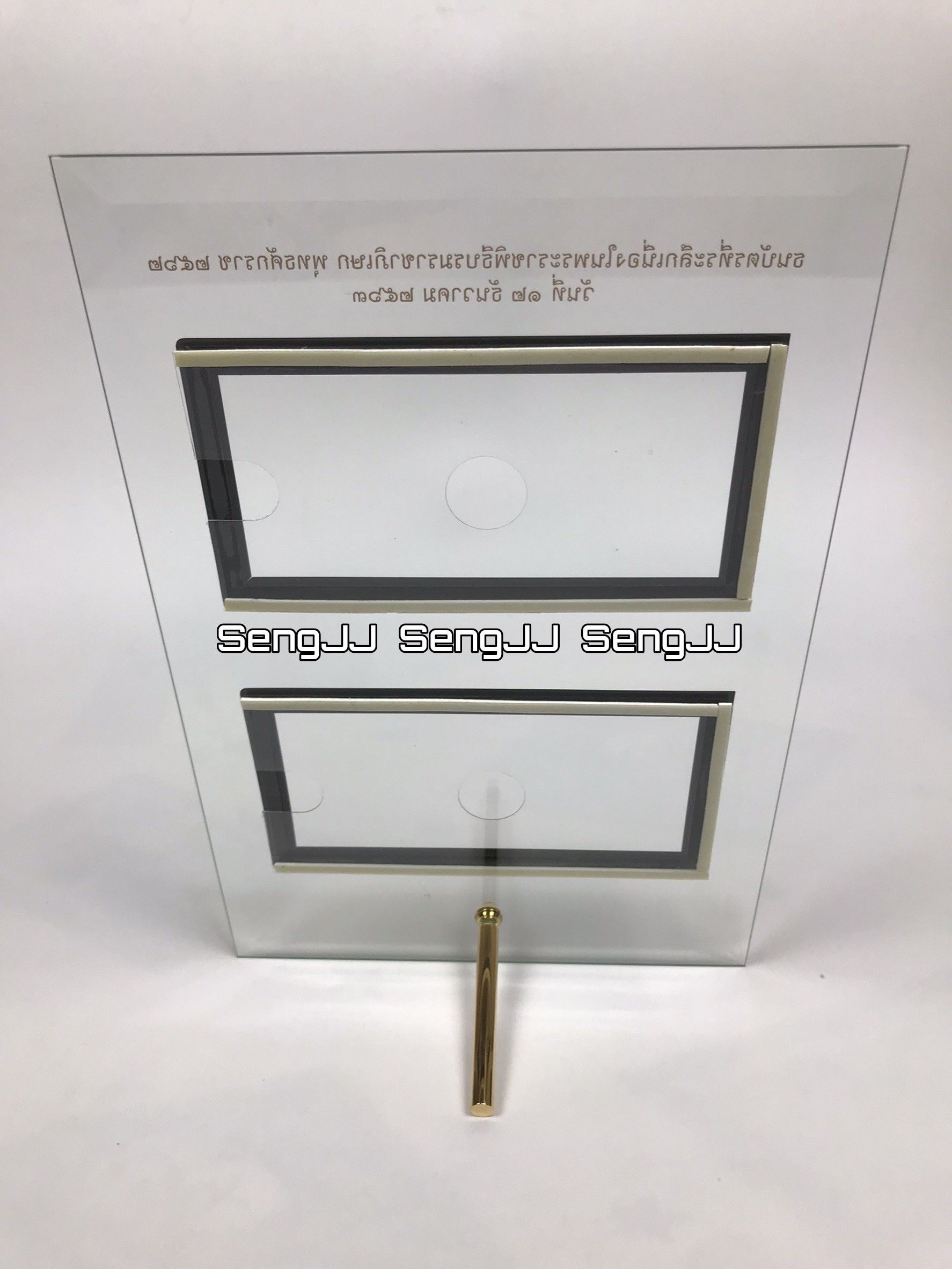 กรอบกระจกใส่แบงค์ (กรอบอย่างเดียวไม่มีแบงค์) ธนบัตร 100 บาท ที่ระลึกพระราชพิธีบรมราชาภิเษก รัชกาลที่ 10 พ.ศ.2562