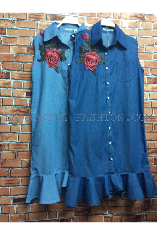 New!! Arrival เดรสยีนส์ผ้ายีนส์นิ่มเนื้อดีค่ะ แต่งชายกระโปรงให้เป็นระบายนิดๆพอน่ารัก ปักดอกกุหลาบสีแดงดอกโต งานปักละเอียด