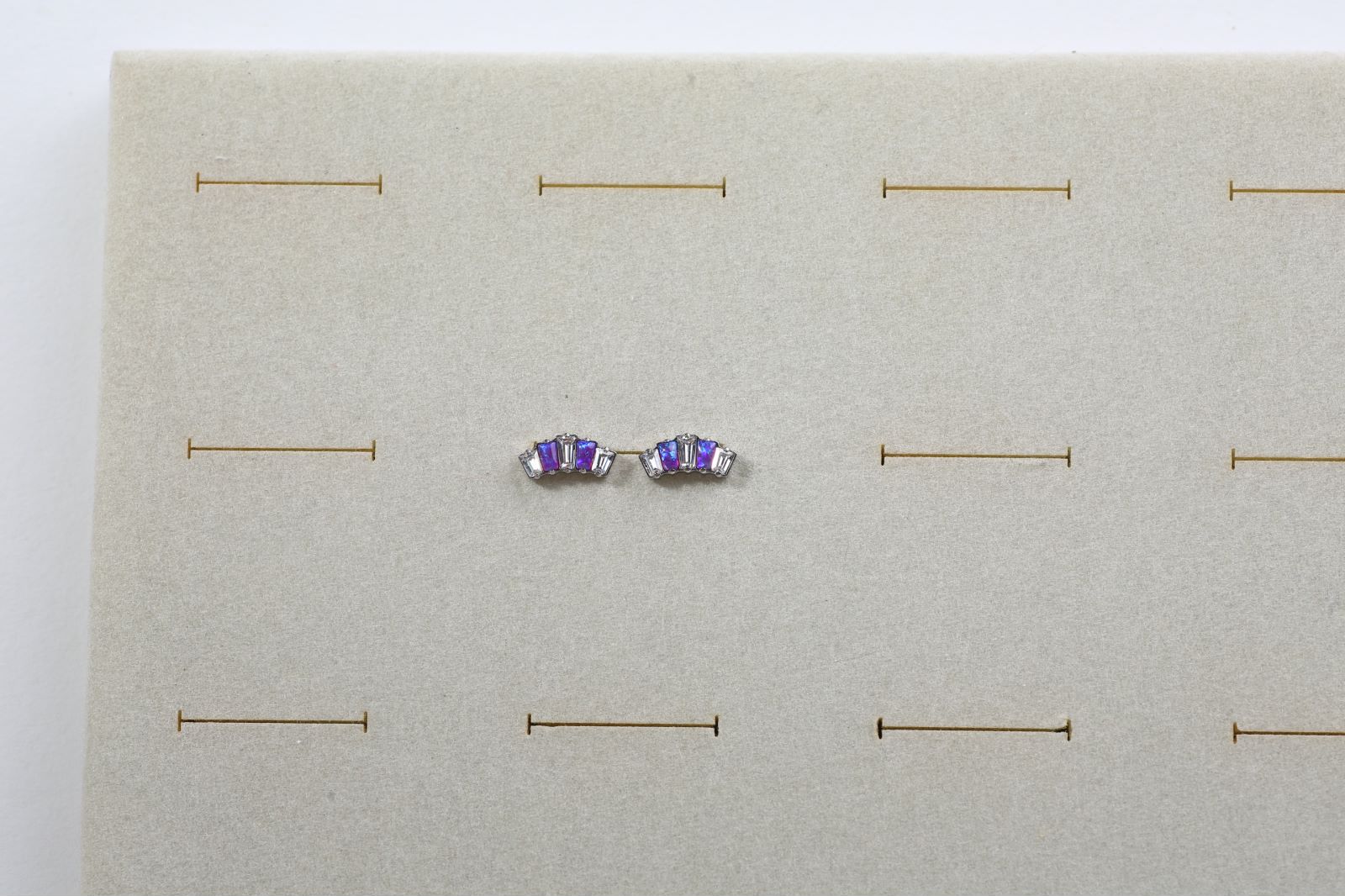 “เช็คสินค้าทัก line ก่อนโอนนะคะ”ไทเทเนี่ยม 100% ต่างหูสำหรับผิวแพ้ง่าย Grown จิวแป้นแบนขันน็อต ขนาดก้านปกติ ราคา/ข้าง ETC150