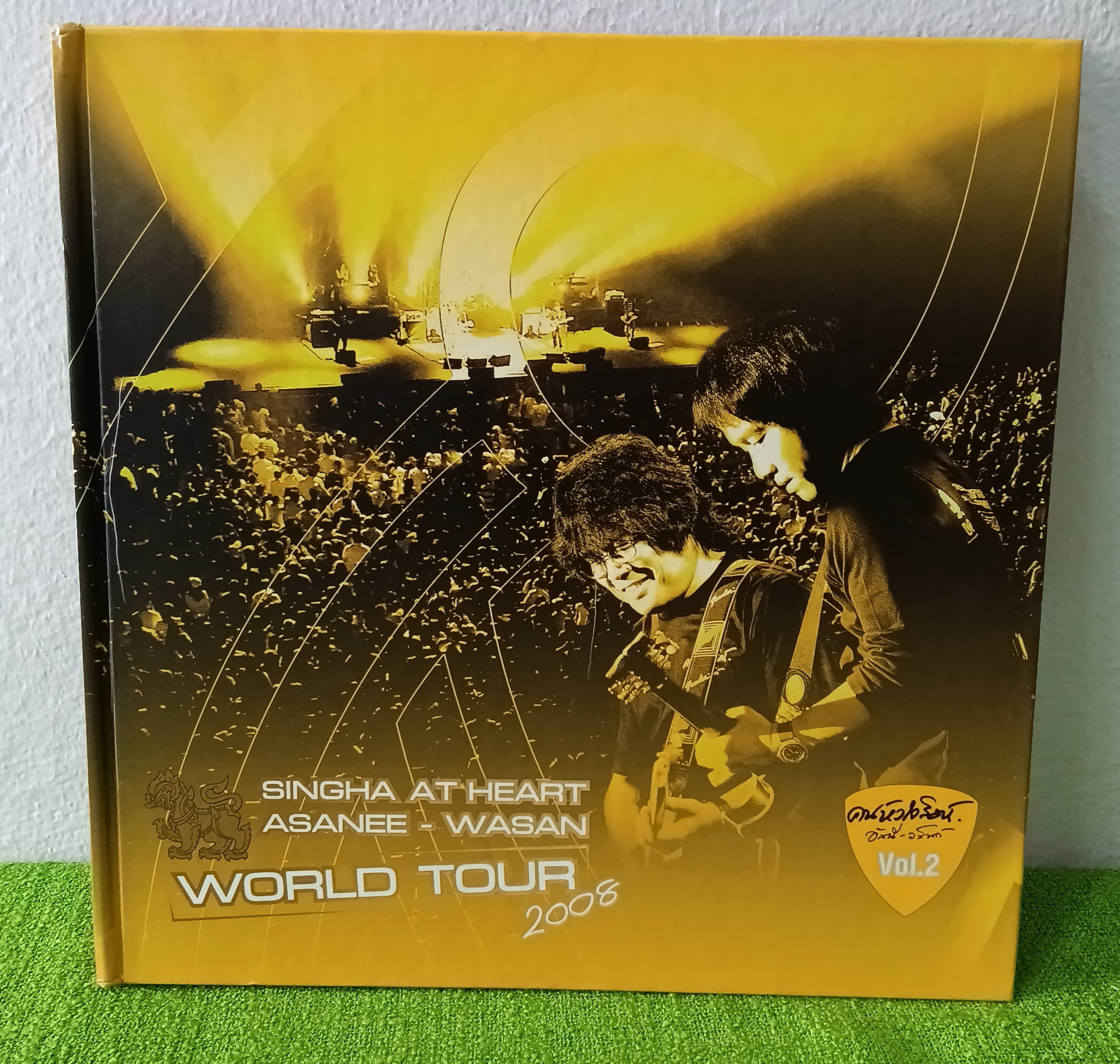 คนหัวใจสิงห์ อัสนี-วสันต์ world tour 2008 vol.2 ปกแข็ง