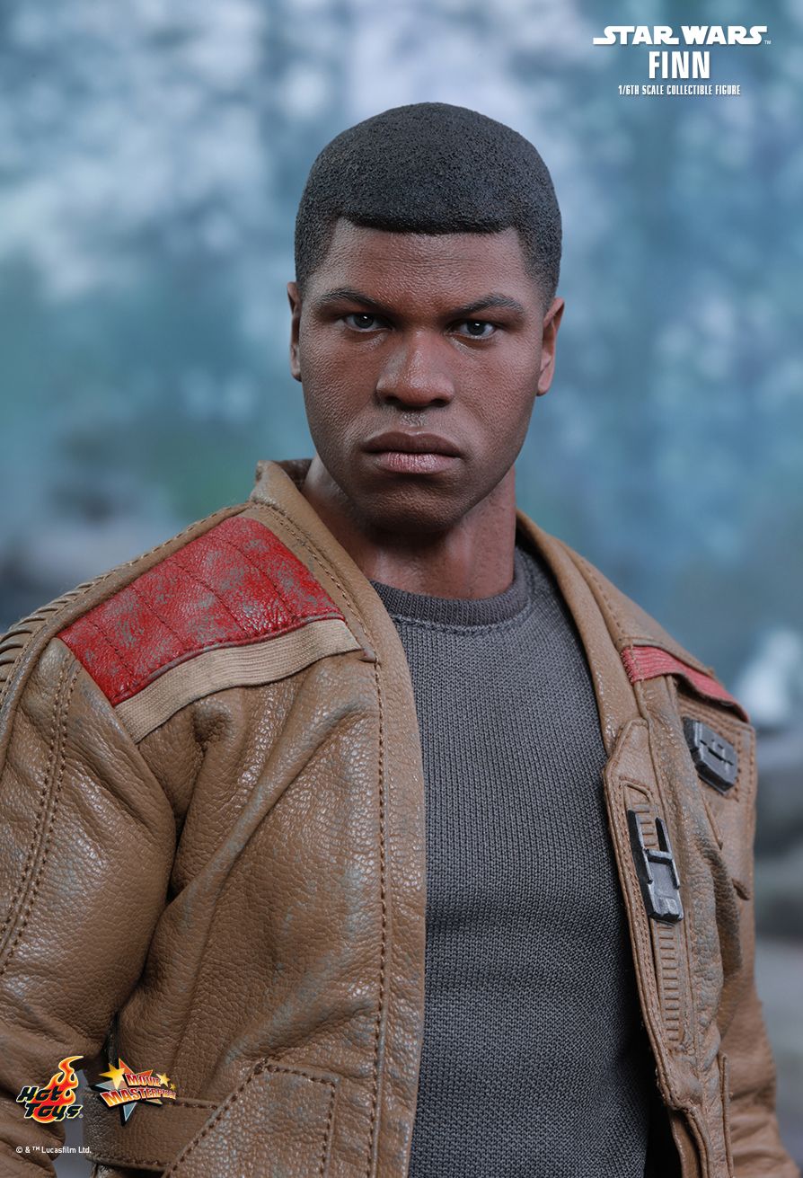 Hot Toys MMS345 STAR WARS: THE FORCE AWAKENS - FINN