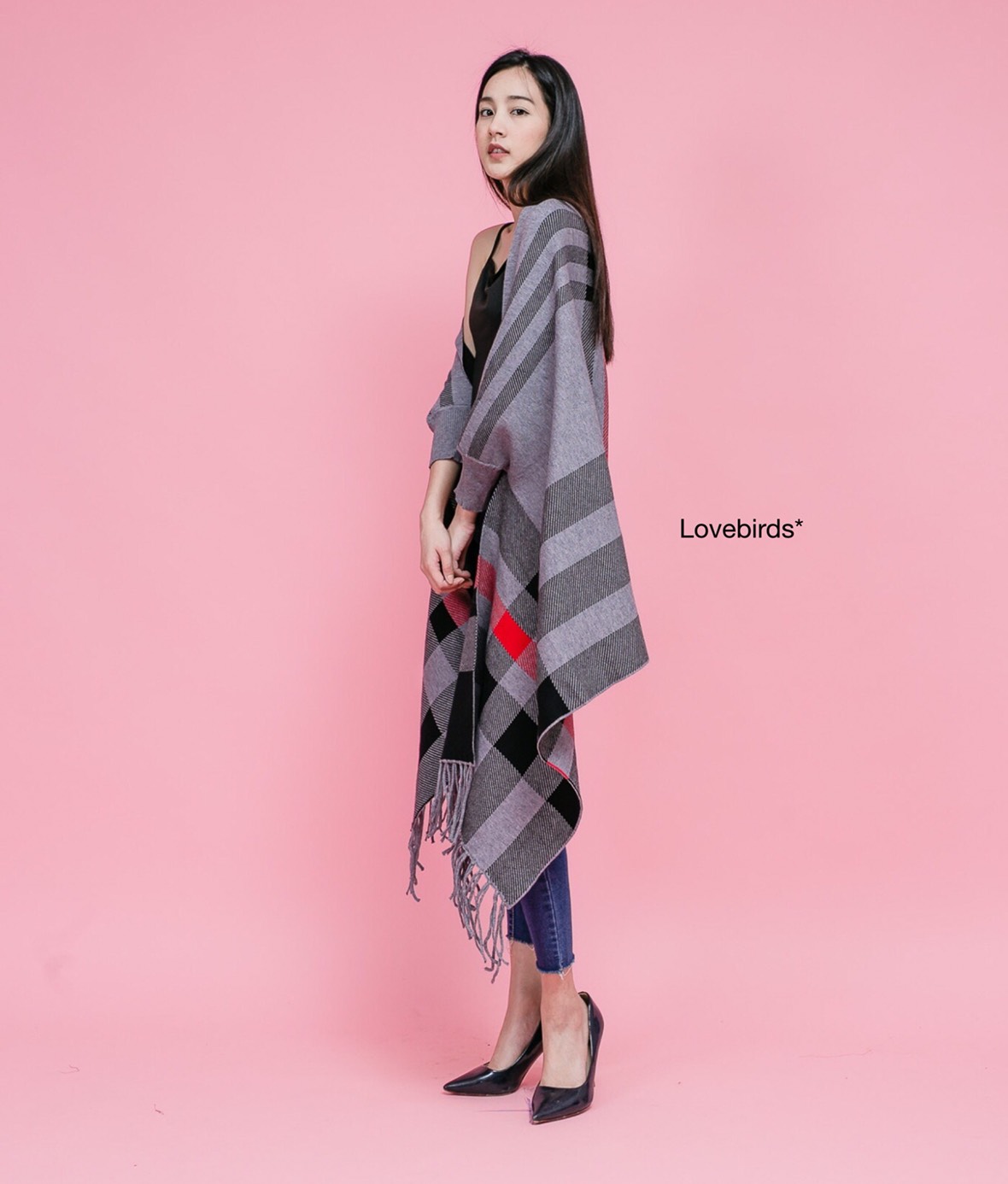 เบลเซอร์ทรงเสื้อคลุมลายเบอเบอร์รี่ ใส่สวมแขน ผ้าอย่างดี จั้มที่แขน ปลายฟริ้น งานสวยมากๆค่า