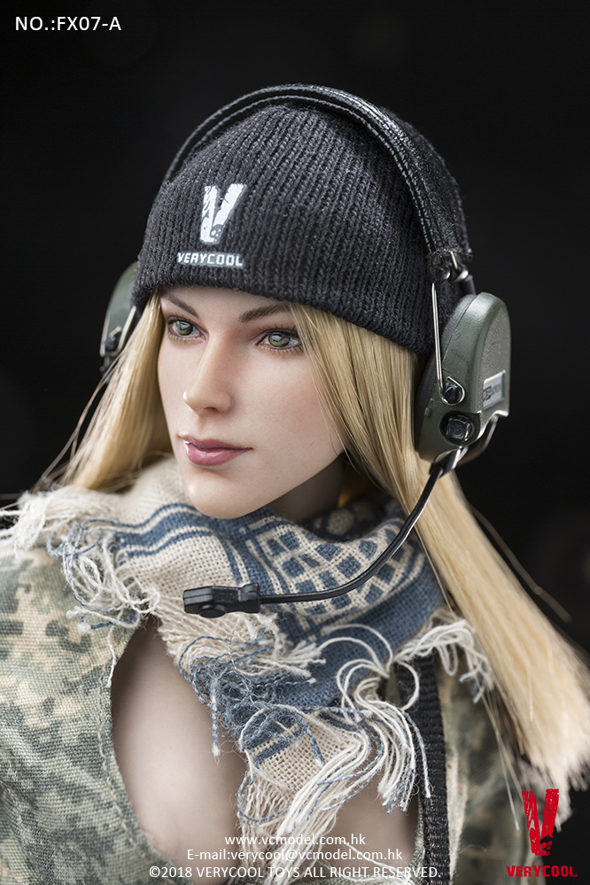 VERYCOOL FX07A Supermodel Head Sculpt + Female Body Set (Golden straight)