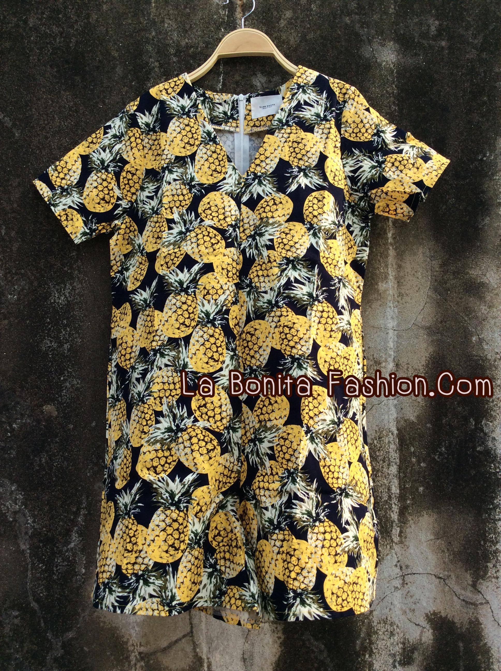 จั๊มสูท จั๊มสูทขาสั้นลายสับปะรด ผ้านุ่มใส่สบาย