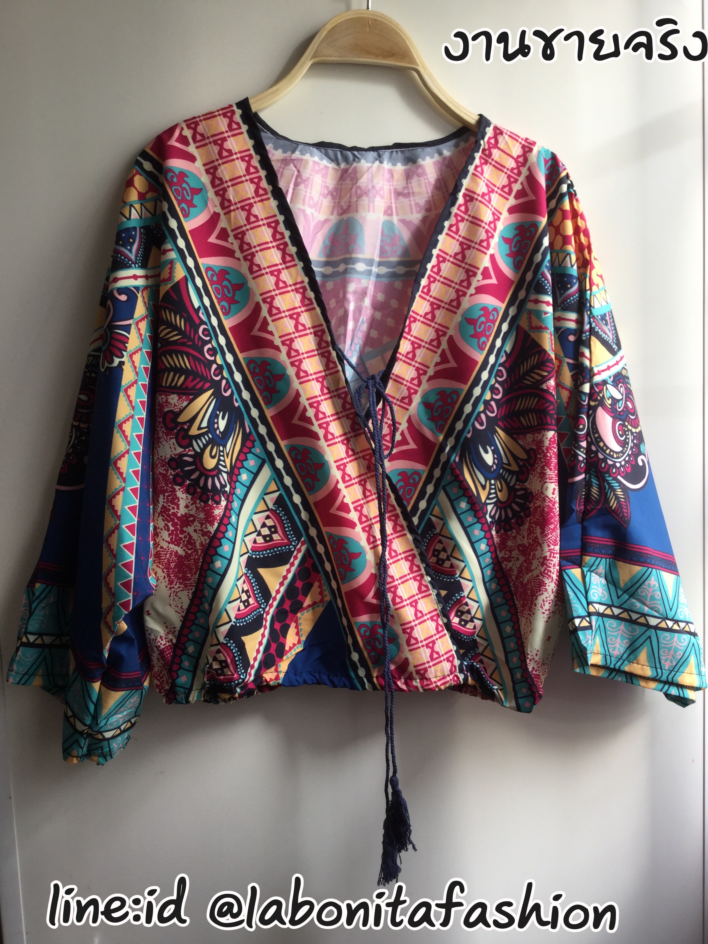 เสื้อคอวี จั๊มเอว ผูกโบว์ที่อก ปริ้นลายโบฮีเมียนสไตล์เกาหลี