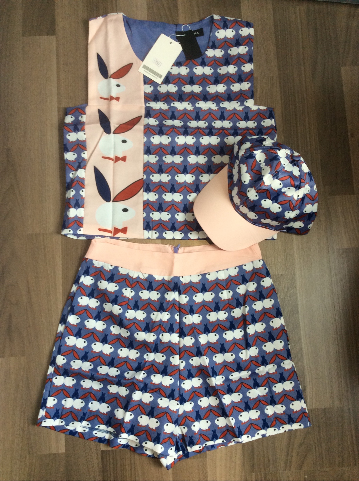 ชุดเซต ชุด เซต3ชิ้น เสื้อ+กางเกง+หมวก เข้าเซ็ตลายเดียวกัน