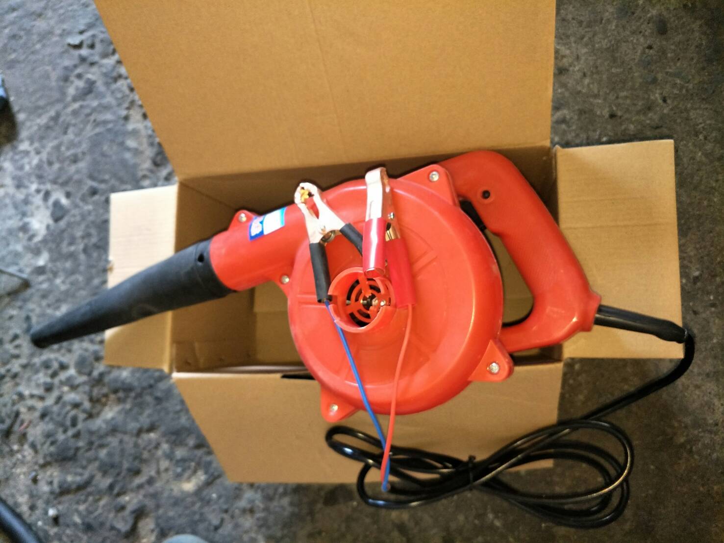 ES08 เครื่องเป่าลม โบลวเวอร์ใช้ไฟแบตเตอรี่ 12 v กำลังไฟ 600 วัตต์