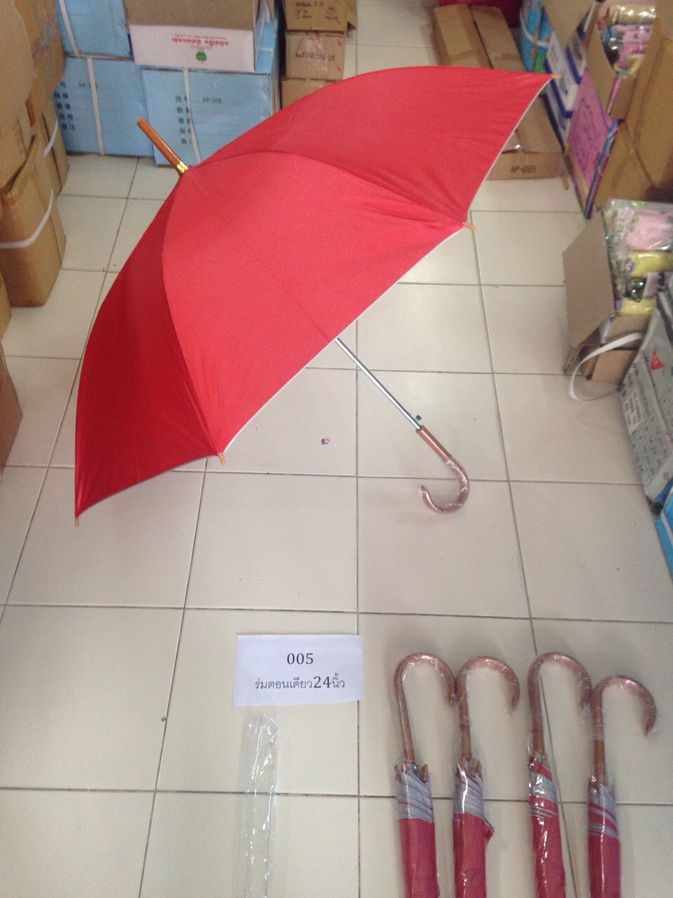 ร่มตอนเดียว24นิ้วด้ามพลาสติกลายไม้ เลือกสีได้ รหัส 005
