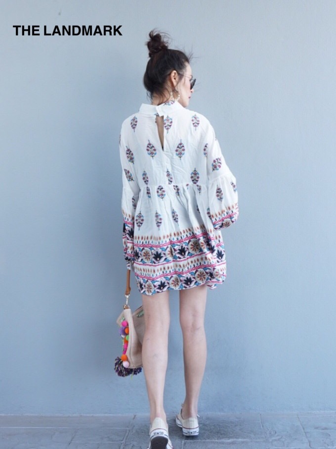 เดรสสั้นผ้าสปันเล่นเชิงผ้าเก๋ๆที่แขนกับช่ายกระโปรงผ้านิ่มใส่สบาย บอกเลยทรงนี้ใส่ได้2ด้านเลยจร้า ใส่แบบไหนก็เริ่ดนะคร้า