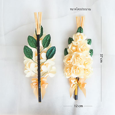 ดอกไม้จันทน์ทิพย์ ช่อประธาน ดอกกุหลาบ 9ดอก