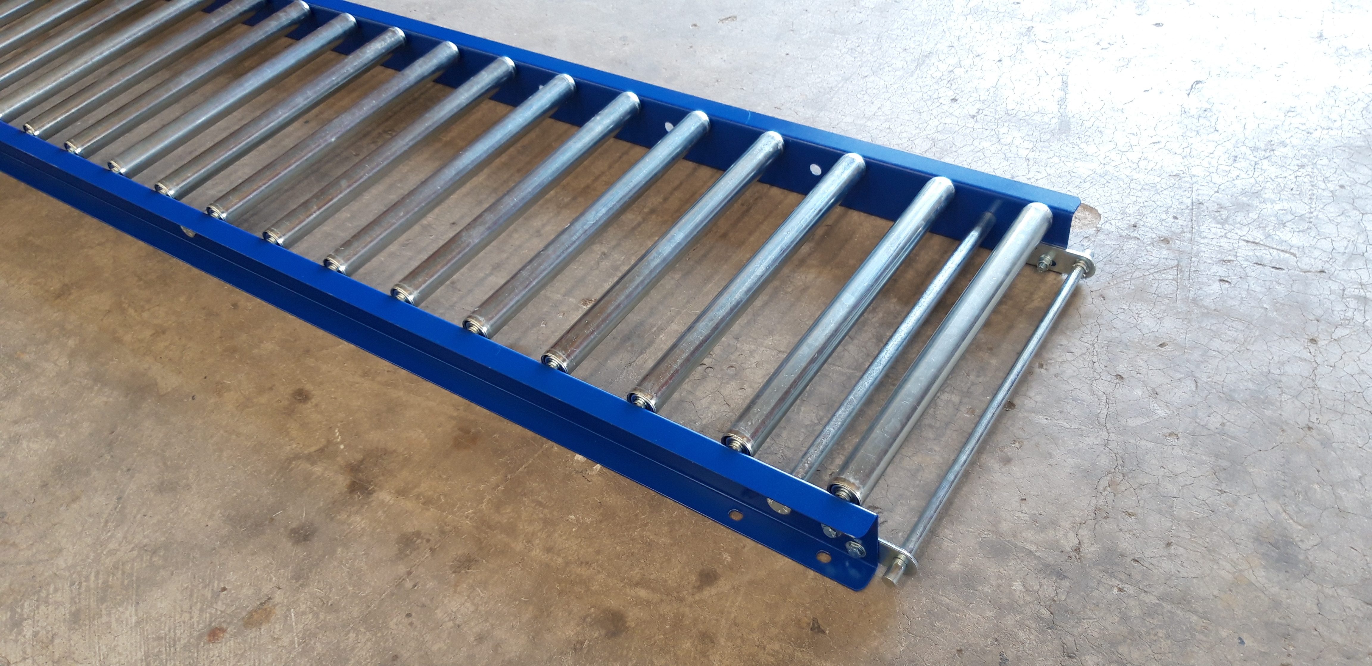 SPEEDWAY รางลูกกลิ้งลำเลียงสินค้า กว้าง 40 cm ยาว 2 M ( Model SR32B - 4020 )