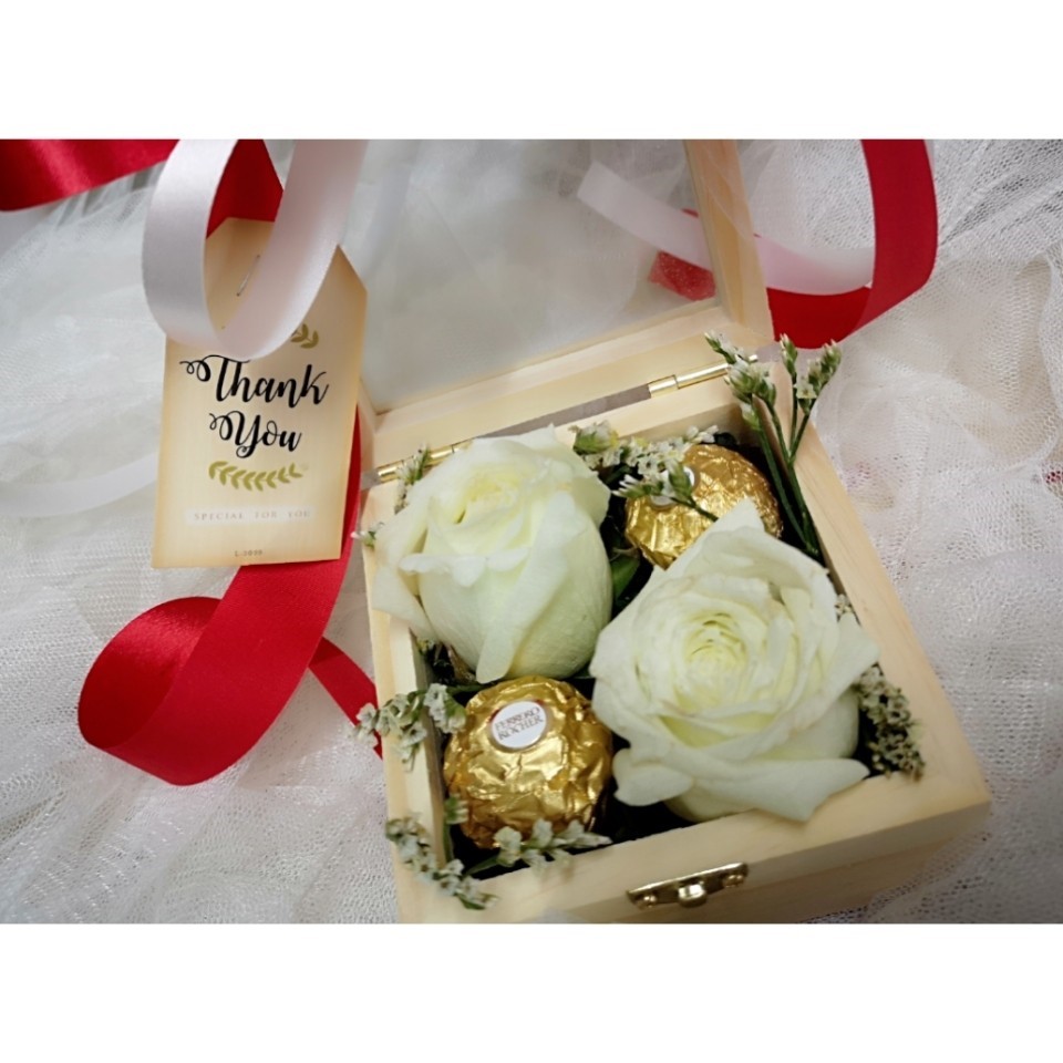กล่องดอกไม้ ช็อคโกแลต (Flower Box)