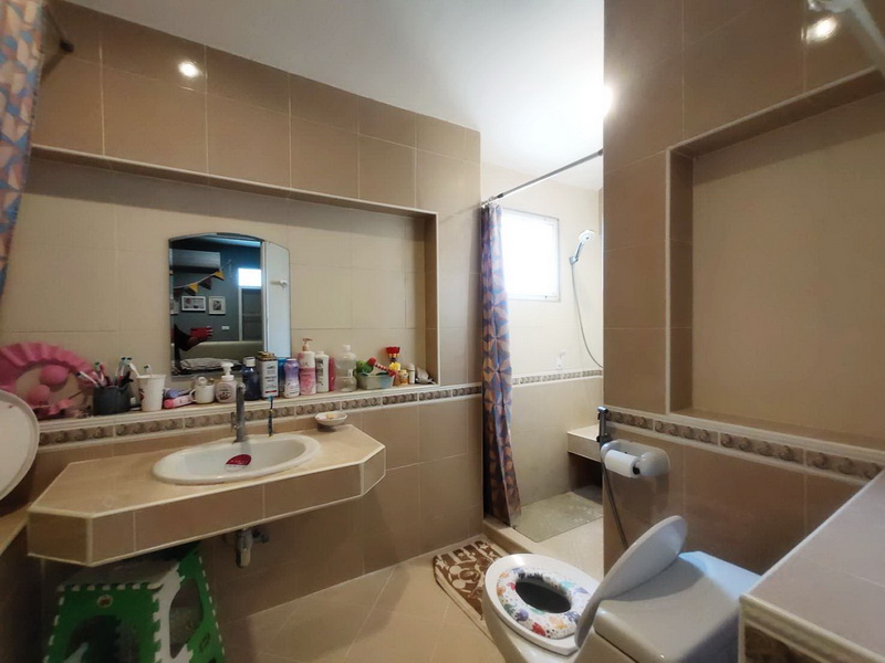 บ้านเดี่ยว 105 ตร.ว. ม.รัตนวรรณ 2 คลอง 4 ลำลูกกา ปทุมธานี บ้านสวย ทำเลดี หน้ากว้าง 30 เมตร