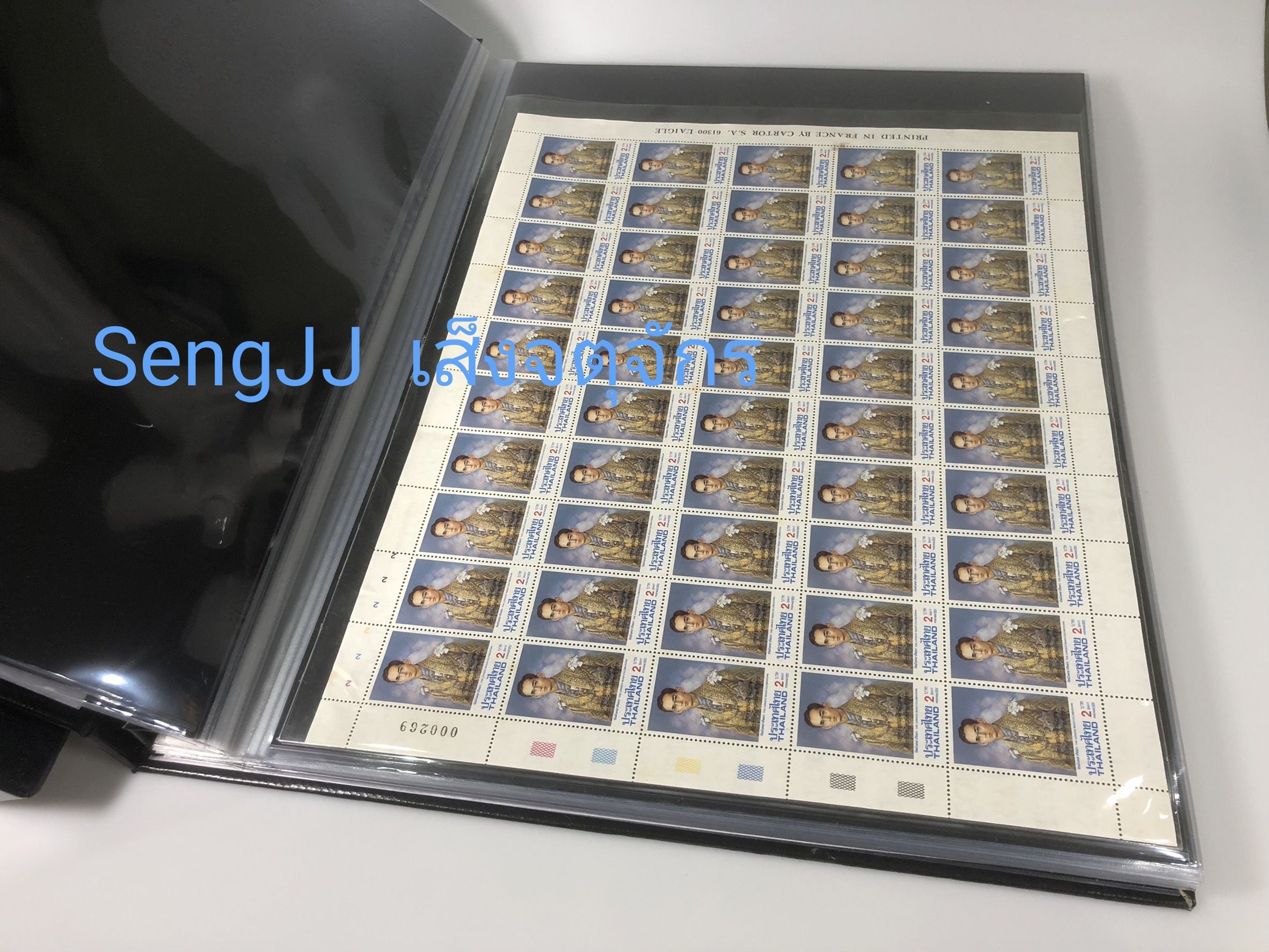 อัลบั้มเก็บแสตมป์เต็มแผ่นแบบ 50 ดวงและแบบ 100 ดวง วัสดุเซลลูลอยด์อย่างดี (อัลบั้มเท่านั้นไม่มีแสตมป์)