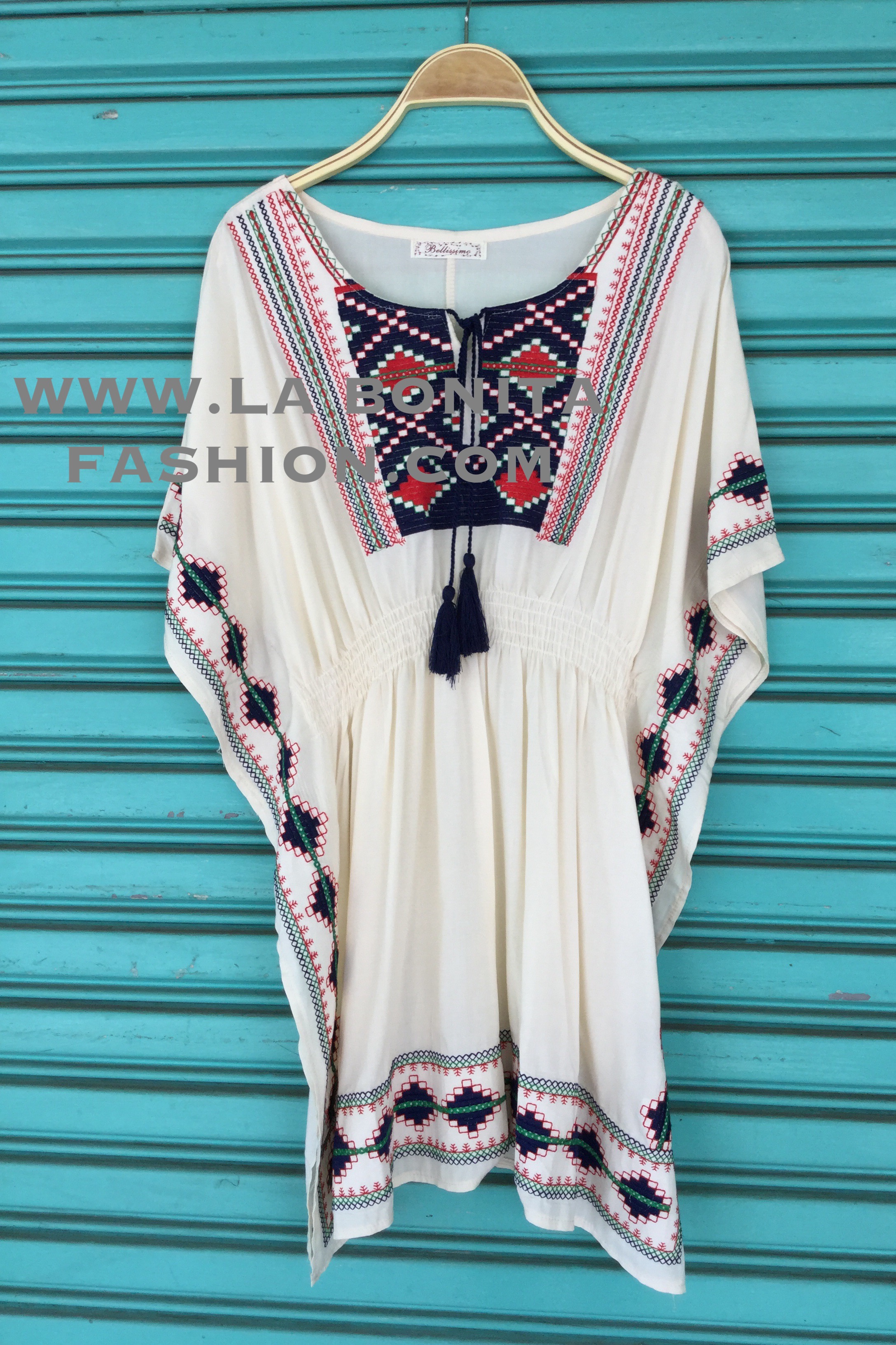 เดรสโบฮีเมียนทรงปีกค้างคาวจั้มเอว ปักลวดลายสวยๆ