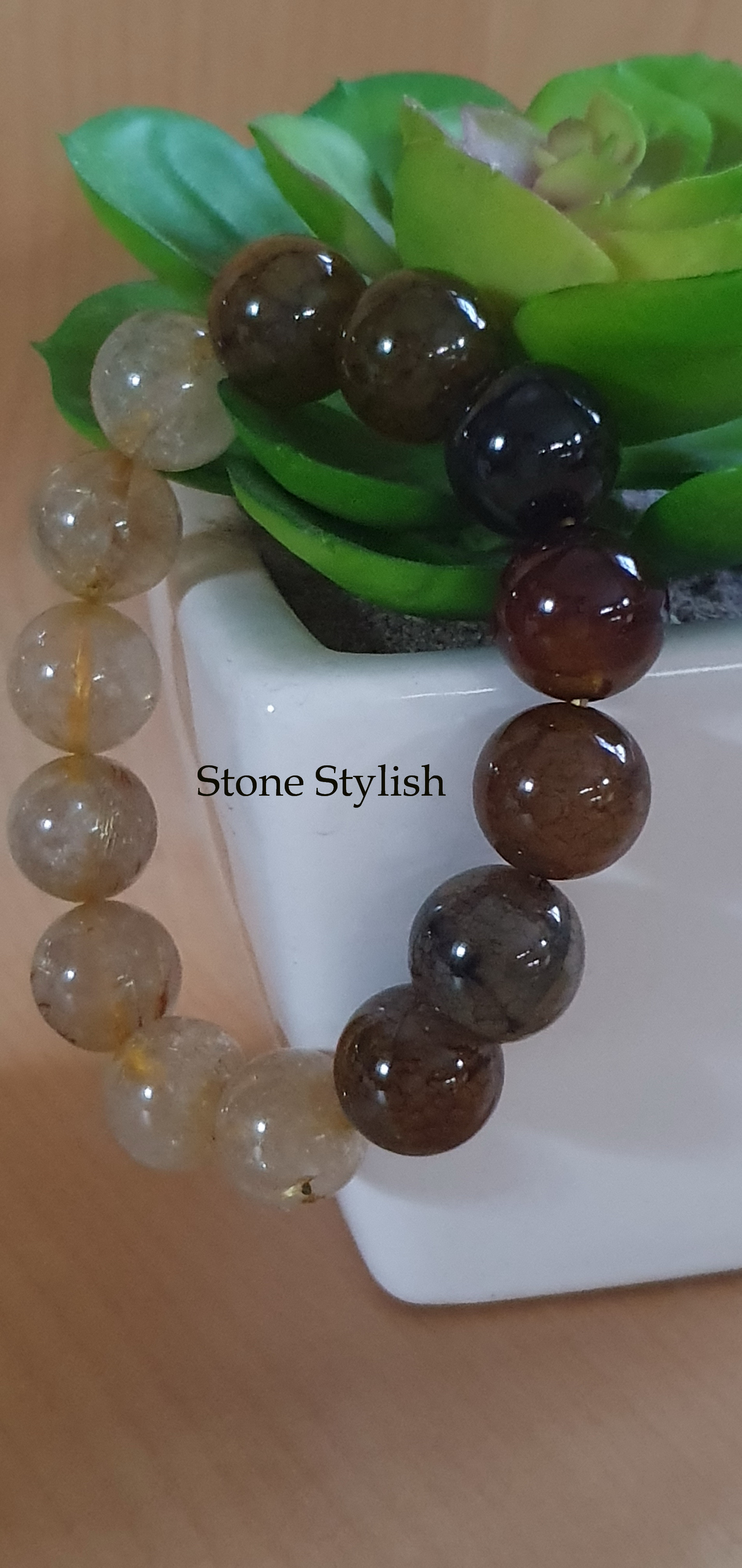 **สินค้าหมด**สร้อยข้อมือ ไหมทอง (Gold Rutilated Quartz) ร้อยผสม เกล็ดมังกร (Impress Stone)ขนาด 10 มิล
