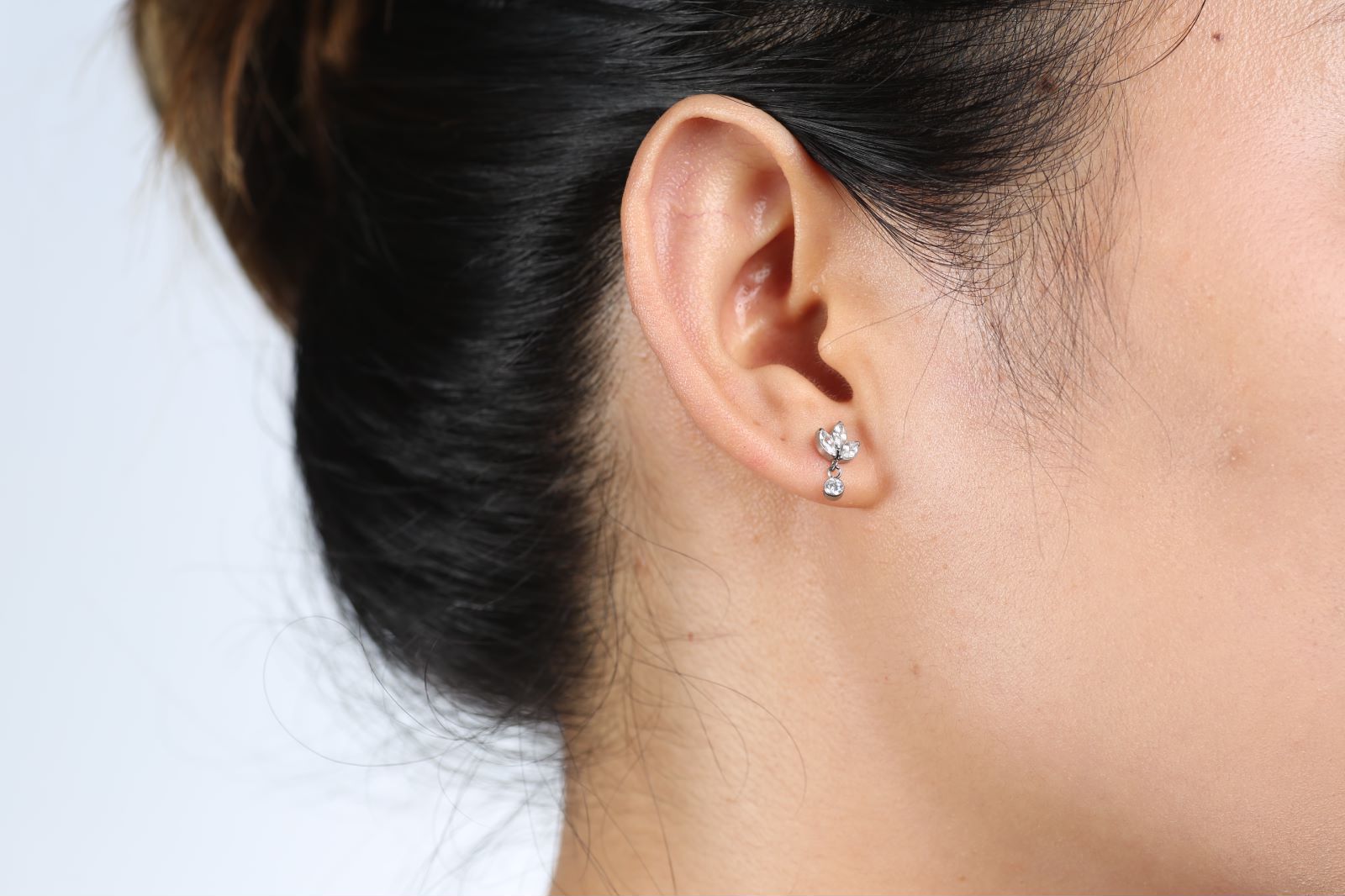 “เช็คสินค้าทัก line ก่อนโอนนะคะ”ไทเทเนี่ยม 100% ต่างหูสำหรับผิวแพ้ง่าย Tri dt จิวแป้นแบนขันน็อต ขนาดก้านปกติ ราคา/ข้าง ETC117