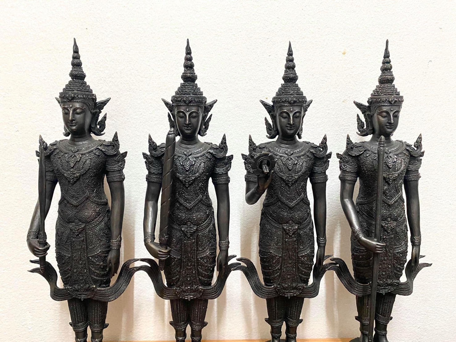 ท้าวจตุโลกบาลทั้งสี่ ทองเหลือง ปี2552 วัดท่าซุง เทพทั้งสี่ทิศทอง