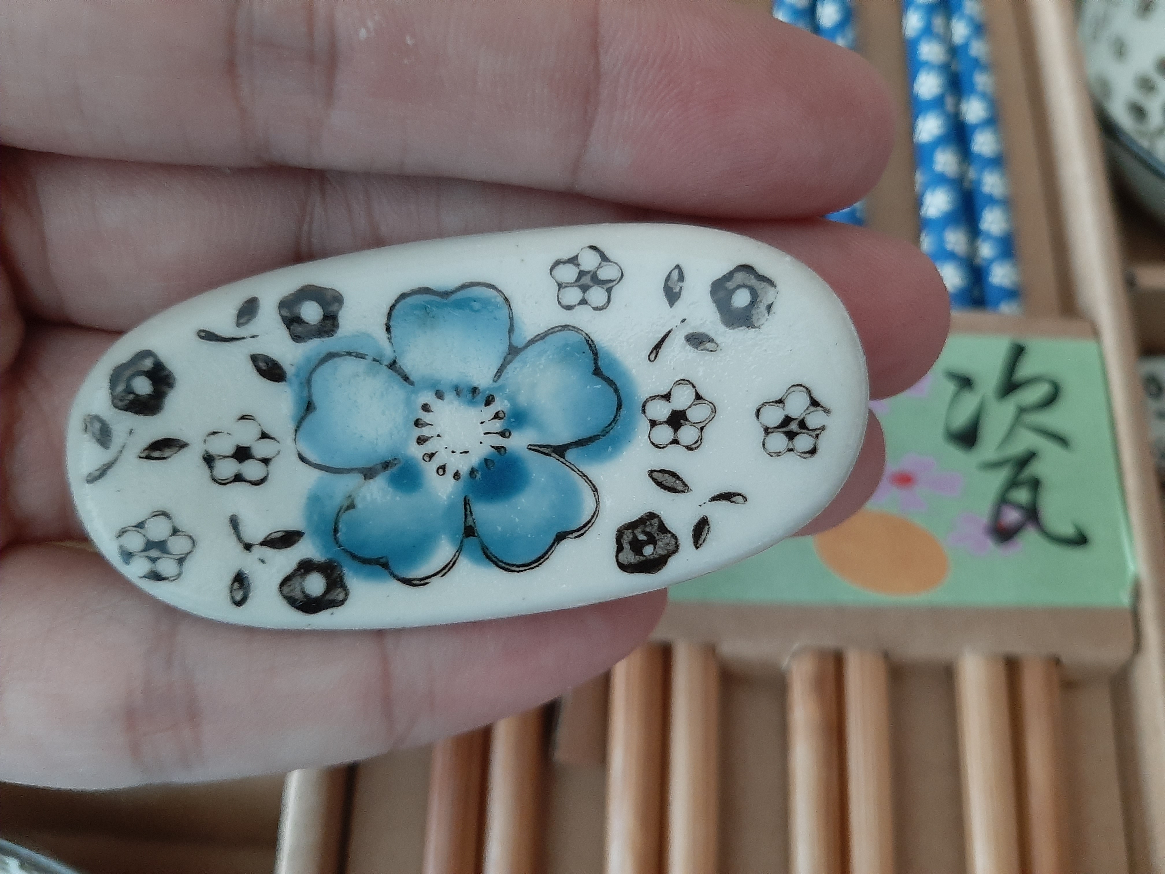 ถ้วยน้ำจิ้ม + ที่วางตะเกียบ + ตะเกียบ 4 ชุด สไตล์🇯🇵