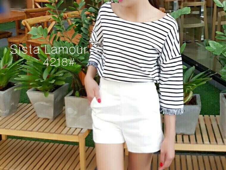 เสื้อริ้วเกาหลีทรงโอเวอร์ไซส์แขนฟรุ้งฟริ้ง ใหม่มั๊กๆ ดีเทลสวยเฟร่อ ปิ๊งสุดๆ ไม่มีเสียใจนะจ๊ะ