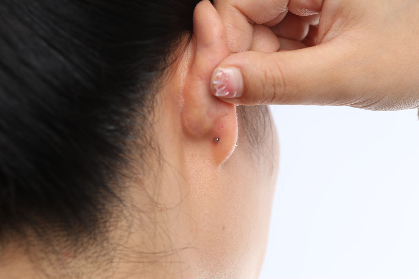 “เช็คสินค้าทัก line ก่อนโอนนะคะ”ไทเทเนี่ยม 100% ต่างหูสำหรับผิวแพ้ง่าย Sword จิวแป้นแบนขันน็อต ขนาดก้านปกติ ราคา/ข้าง ETC118