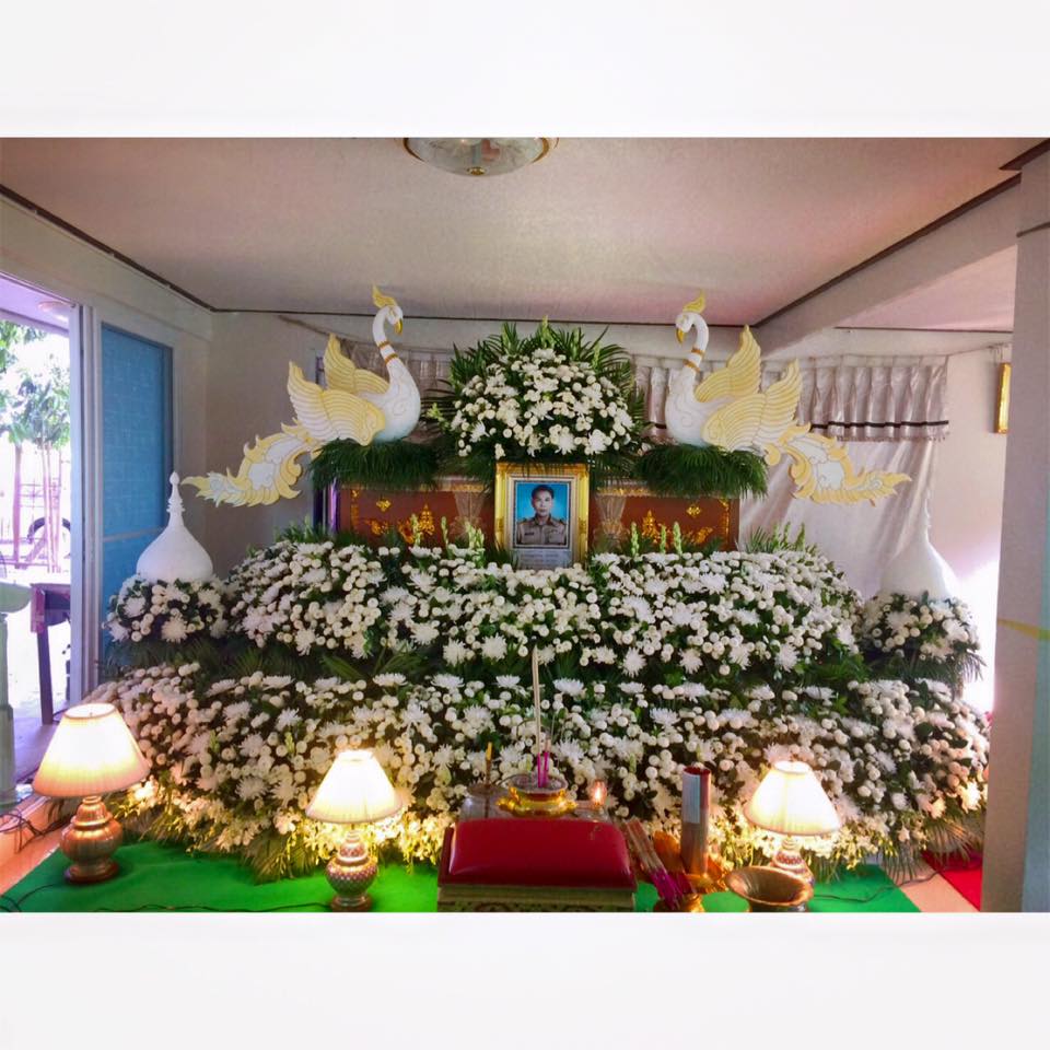 ดอกไม้หน้าศพ แบบสวน 2 ชั้น