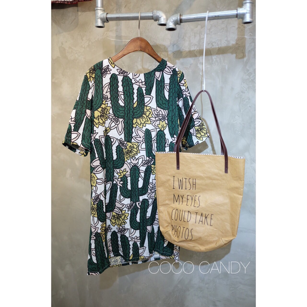 เดรสสั้น ผ้าพิมพ์ลายตะบองเพชร มีซิปหลัง