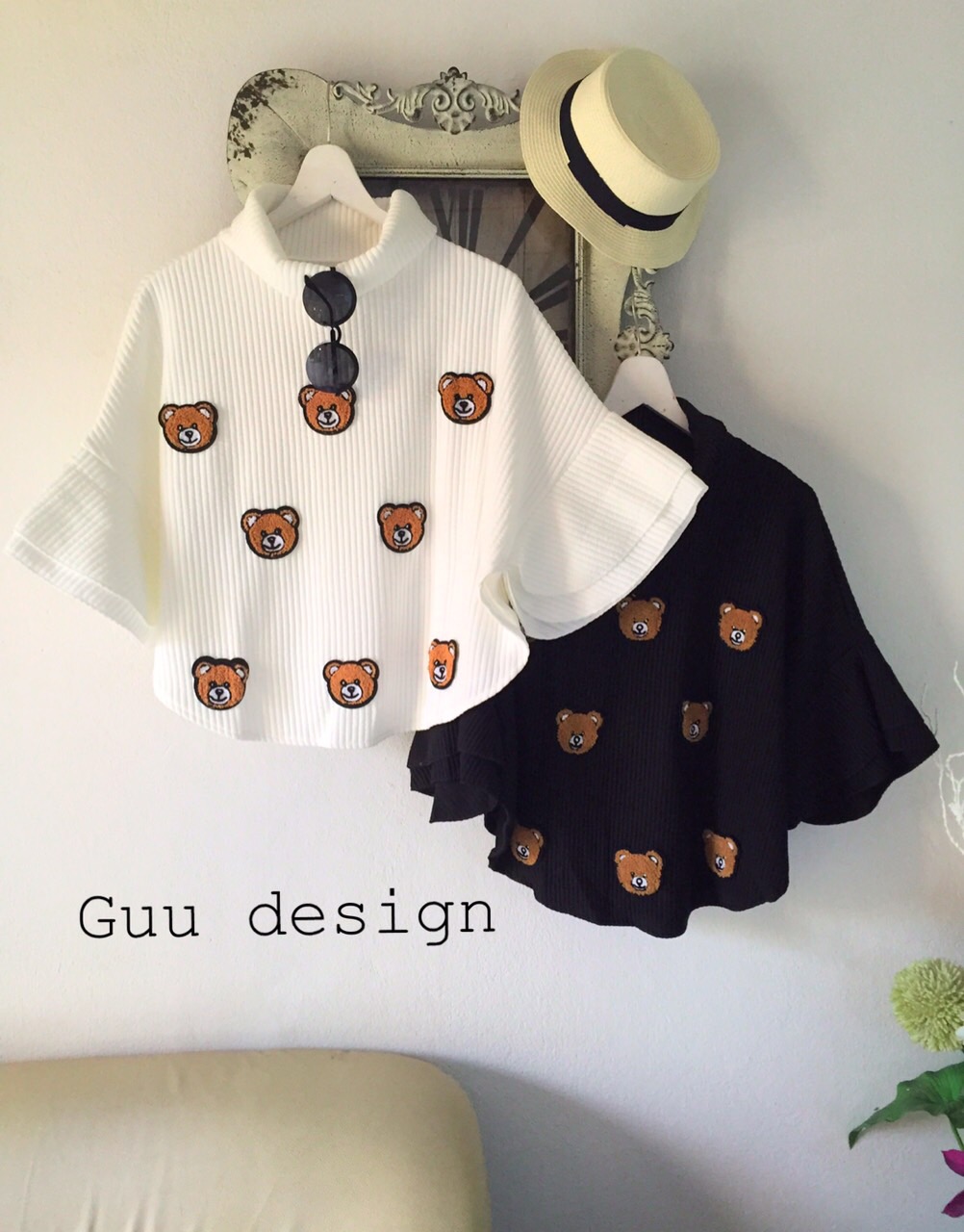 เสื้อหมี moschino ทรงปรกค้างคาว เนื้อผ้ายืดเนื้อหนาไม่บาง ตัวหมีเย็บติดกับตัวเสื้อ น่ารักมากๆ