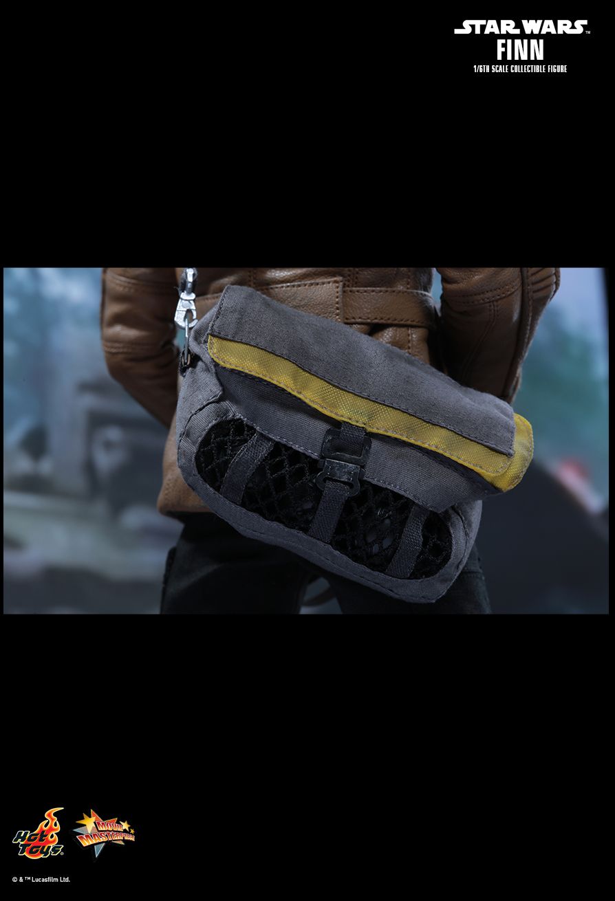 Hot Toys MMS345 STAR WARS: THE FORCE AWAKENS - FINN