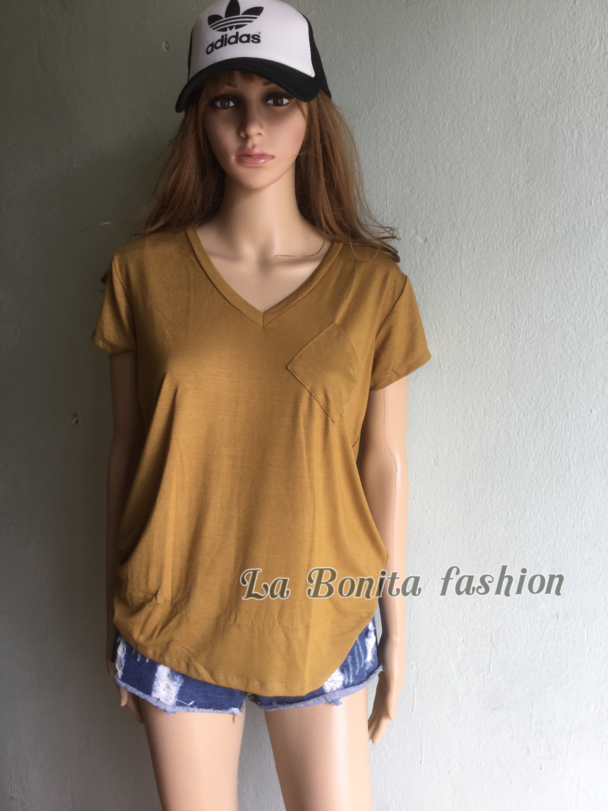 New!!!! พร้อมส่งเสื้อยืดคอวีมีกระเป๋า แบรนด์Zara ผ้ายืดSpandex ผ้าเนื้อดีมีน้ำหนัก ใส่สบายค่ะ