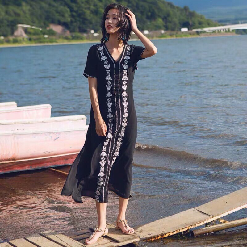 เดรสโบฮีเมียน เดรอคอวีปักลายสวย