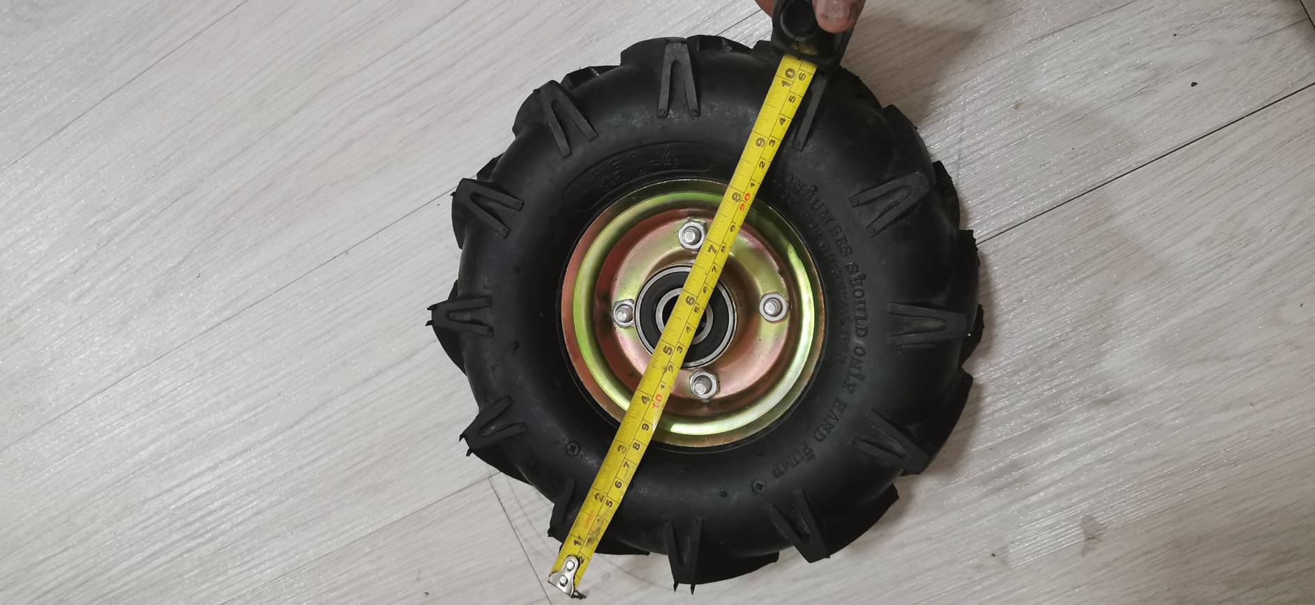 OT140 ล้อรถเข็น 10 นิ้ว รูเพลา 20 มิล รุ่นเติมลม ดอกยาง MT