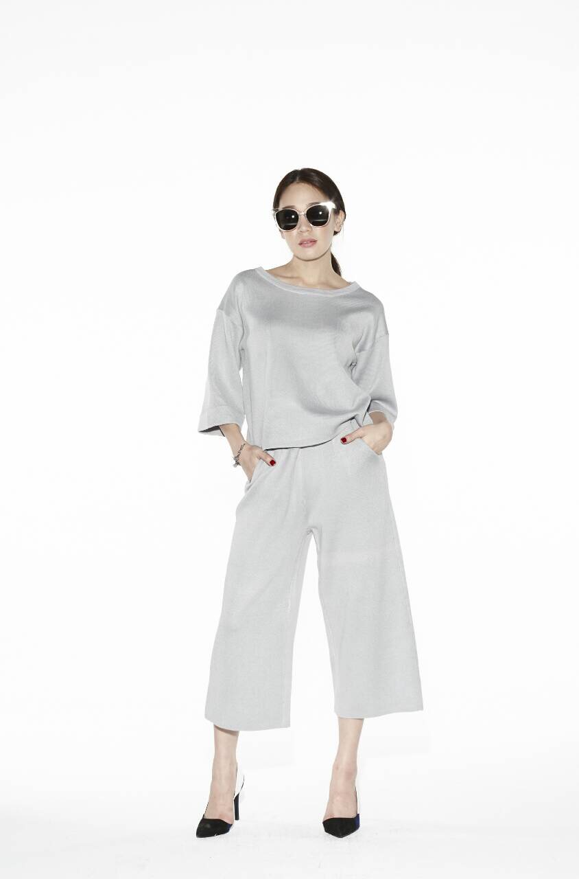 เซ็ทผ้าknitเนื้อบาง ผ้าดี ทรงสวยมากค่ะ