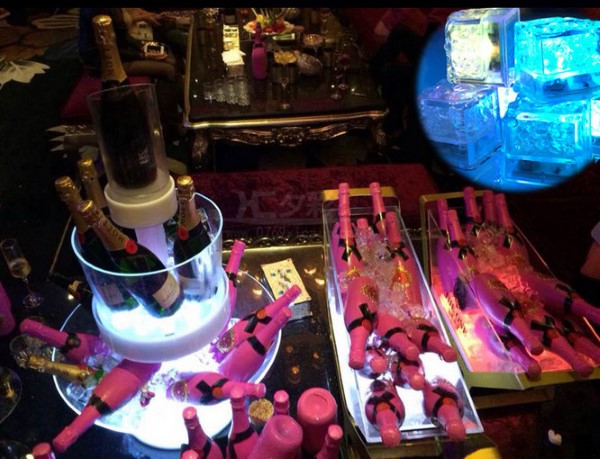 น้ำแข็งมีไฟ น้ำแข็งเรืองแสง มีสวิทช์ กดเลือกสีได้