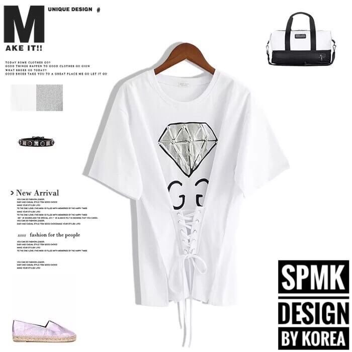 BRAND: SPMK เสื้อยืดเพชรปักเก๋มากๆรุ่นเชือกผูกเอวทำให้ดูเอวคอดขึ้นอยู่กับรูปร่างแต่ละคนจะผูกมากผูกน้อย สามารถดีไซน์ได้ดังใจ ผ้าดีมีน้ำหนัก ทรงสวยน่ารักมว๊ากๆ