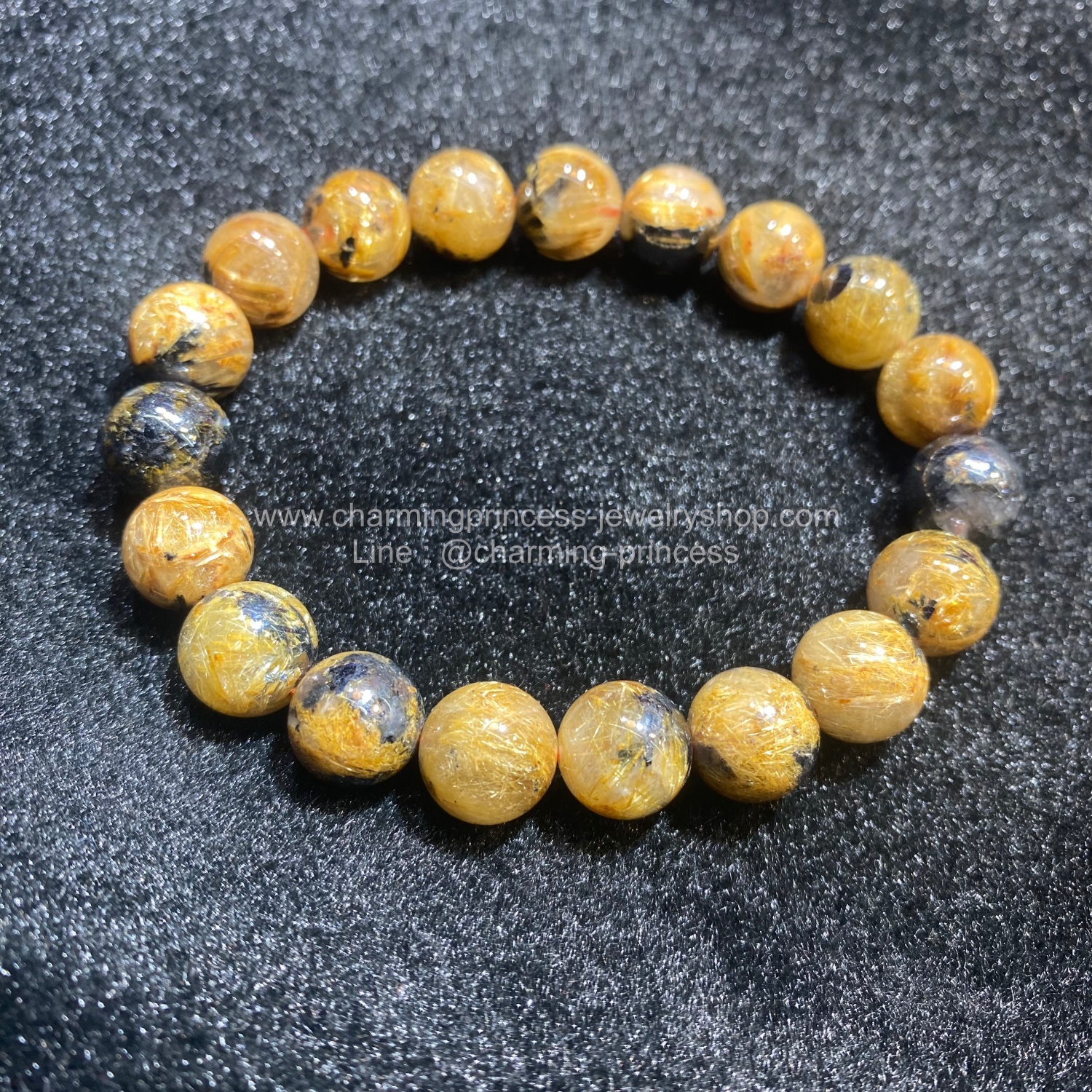Gold Rutilated Quartz in Hematite 10 mm AAA+ ไหมทองเฮมาไทต์ เห็นไหมชัดสุดสุด เป็นประกายทองเจิสจรัส นำพาความมั่งคั่งร่ำรวย และทรัพย์สินและโชคลาภ อำนาจบารมีมาสู่ผู้เป็นเจ้าของ และ เฮมาไทต์ ใช้เป็นพลังในการปกป้องคุ้มครอง