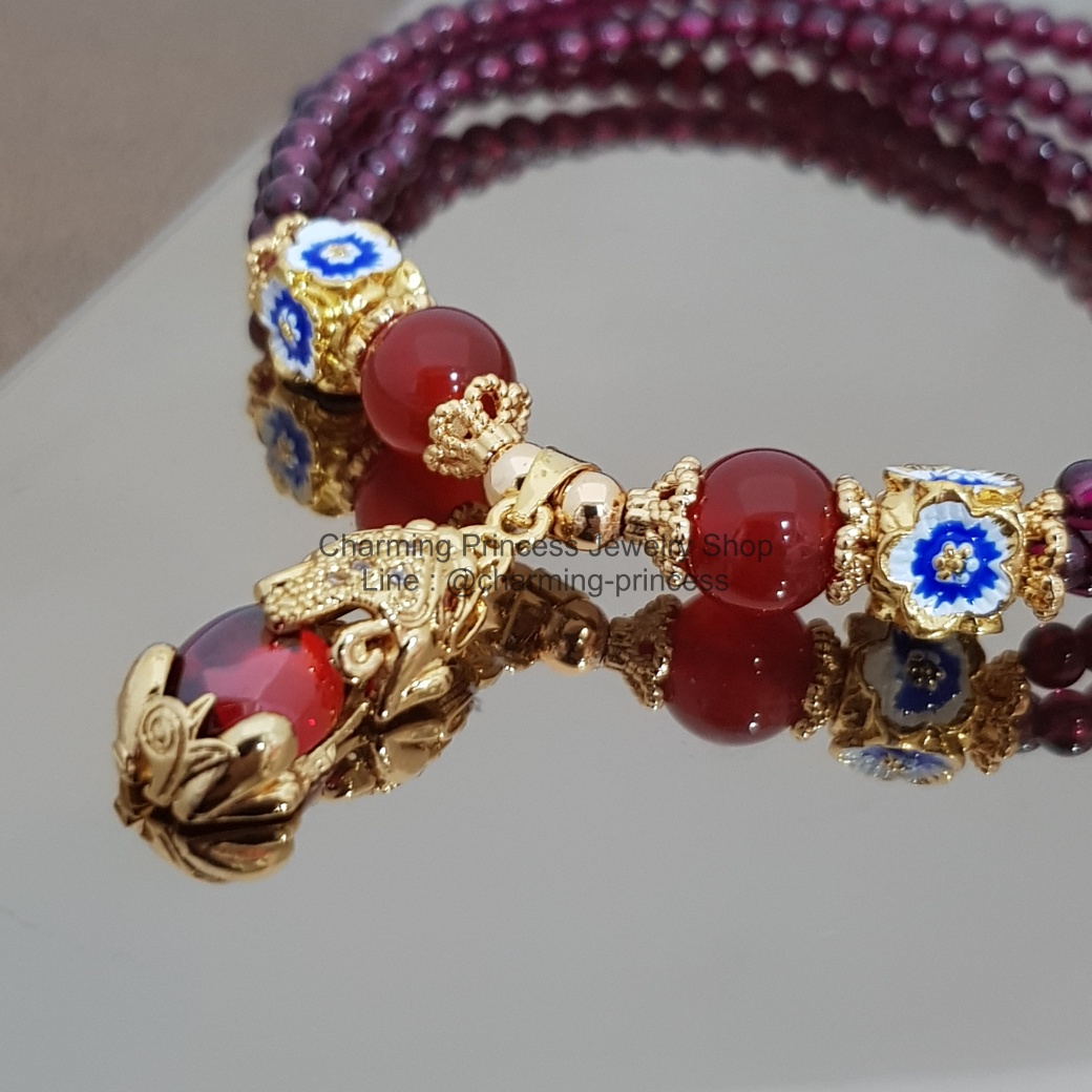 วัตถุมงคลสำหรับเสริมดวงของทุกปีนักษัตร คือ ปี่เซียะคู่บารมี เสริมโชค เรียกทรัพย์ ร่ำรวย เงิน ทอง ปัดเป่าสิ่งชั่วร้าย เก็บเงินทองไม่รั่วไหล ร้อยพร้อม โกเมน หินพลัง และความร่ำรวย