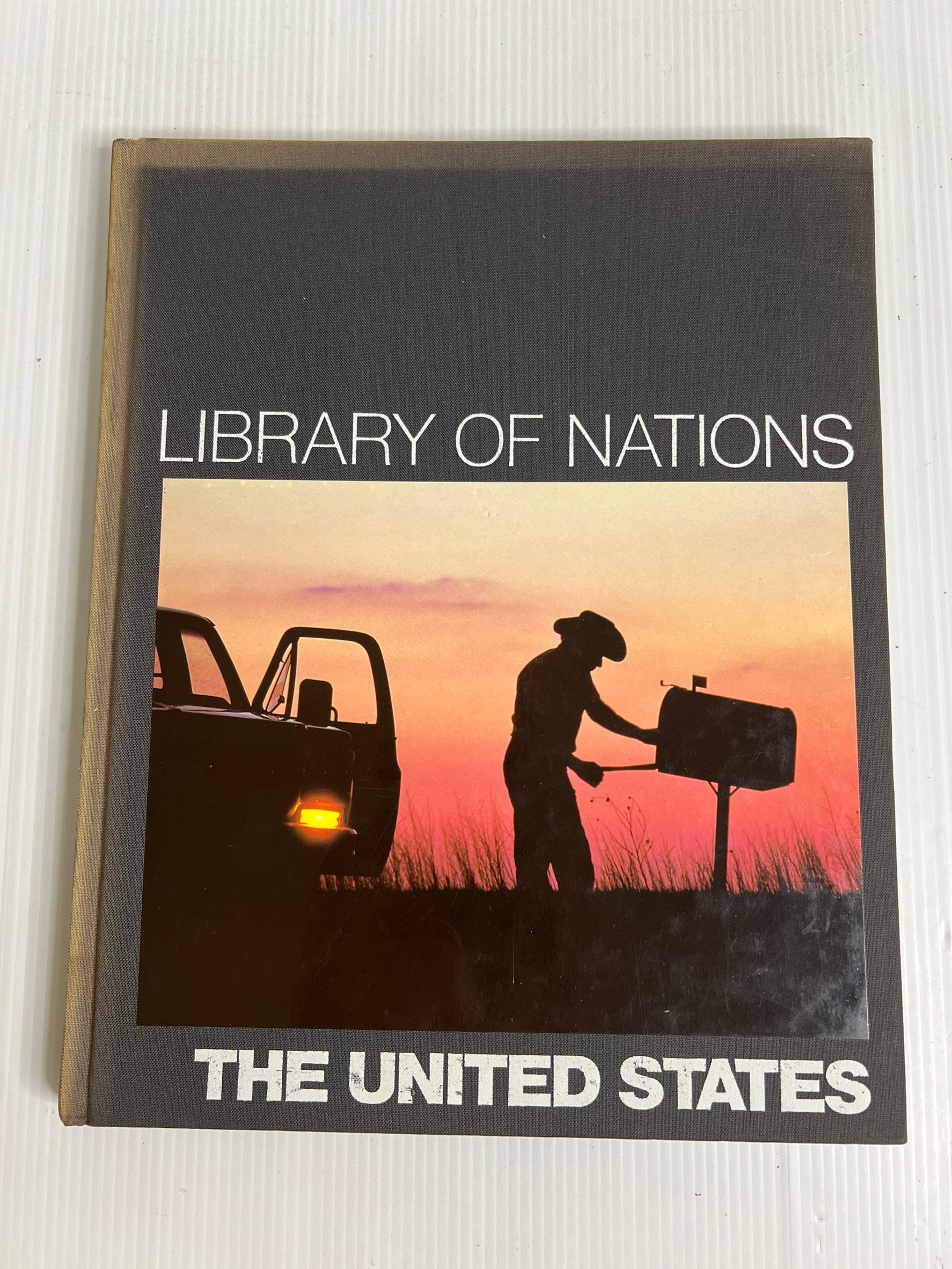The United States (Library of Nations) Time-Life Books January 1, 1920 90-99% Hardcover