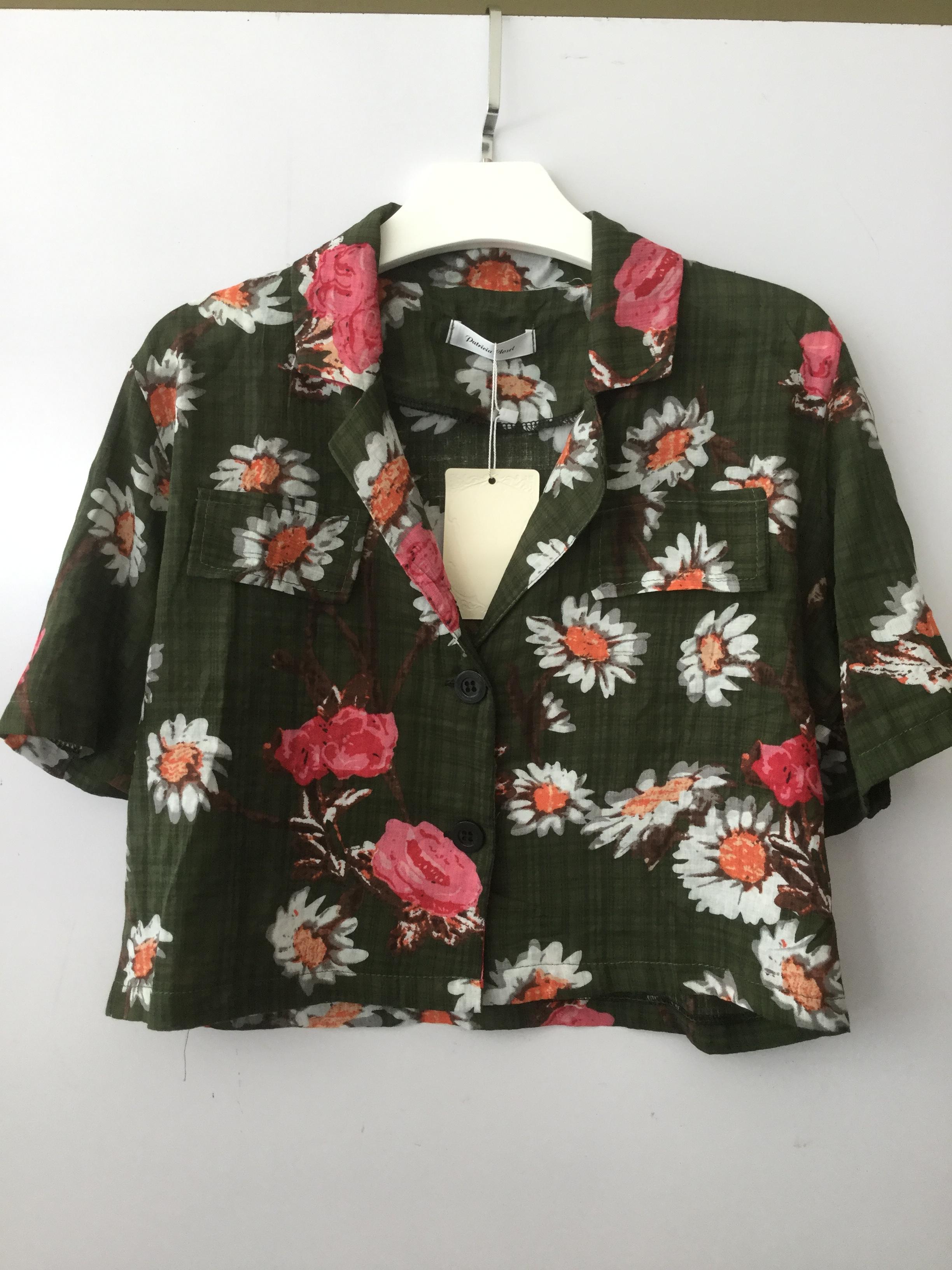 เสื้อฮาวายลายดอก สไตล์ ชิคๆคูลๆ