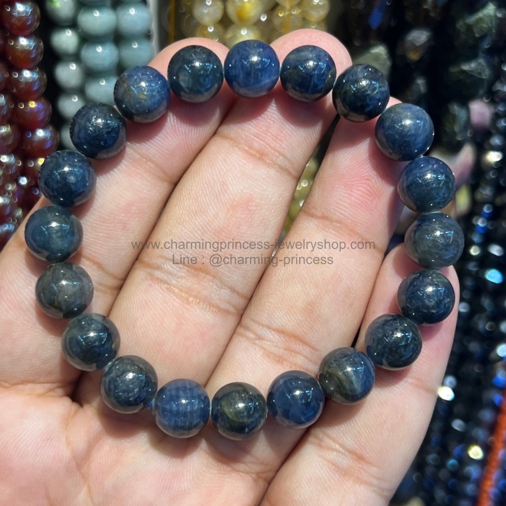 Blue Sapphire AAA พลอยไพลิน AAA 9.5 มม เสริมดวงชะตา เสริมบารมีให้ผู้คนรักใคร่นับถือ (สวยมาก เส้นเดียวเท่านั้น)