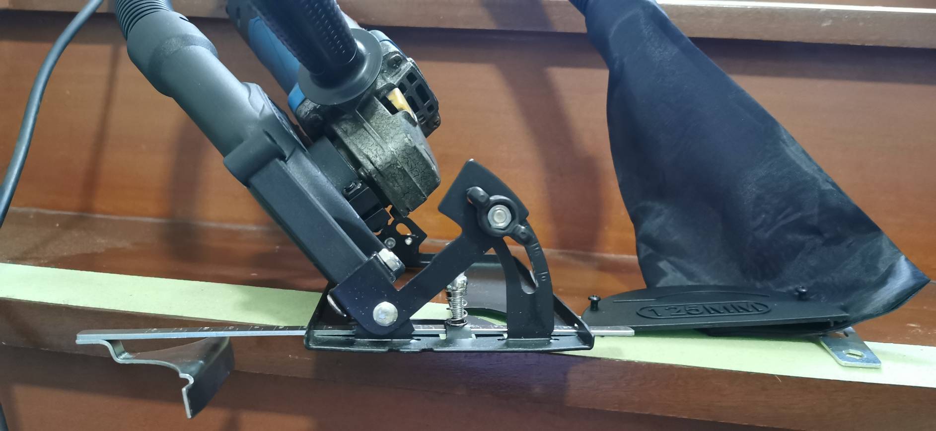 GA06 ชุดแปลงหินเจียร 4 นิ้ว เป็นเครื่องเลื่อยวงเดือนพร้อม สาย+ถุงสำหรับต่อเครื่องดูดฝุ่น