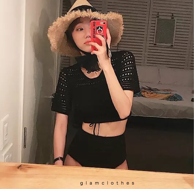 SALE 20% KNITTED SWIMWEAR detail : ชุดเซทไหมพรม เป็นเซทใส่ชายทะเล หรือจะลงน้ำก็ได้ค่ะ เนื้อผ้าไหมพรม มีซับในทั้งหน้าอกพร้อมฟองน้ำ และกางเกงก็มีซับใน ไม่โป๊ค่า