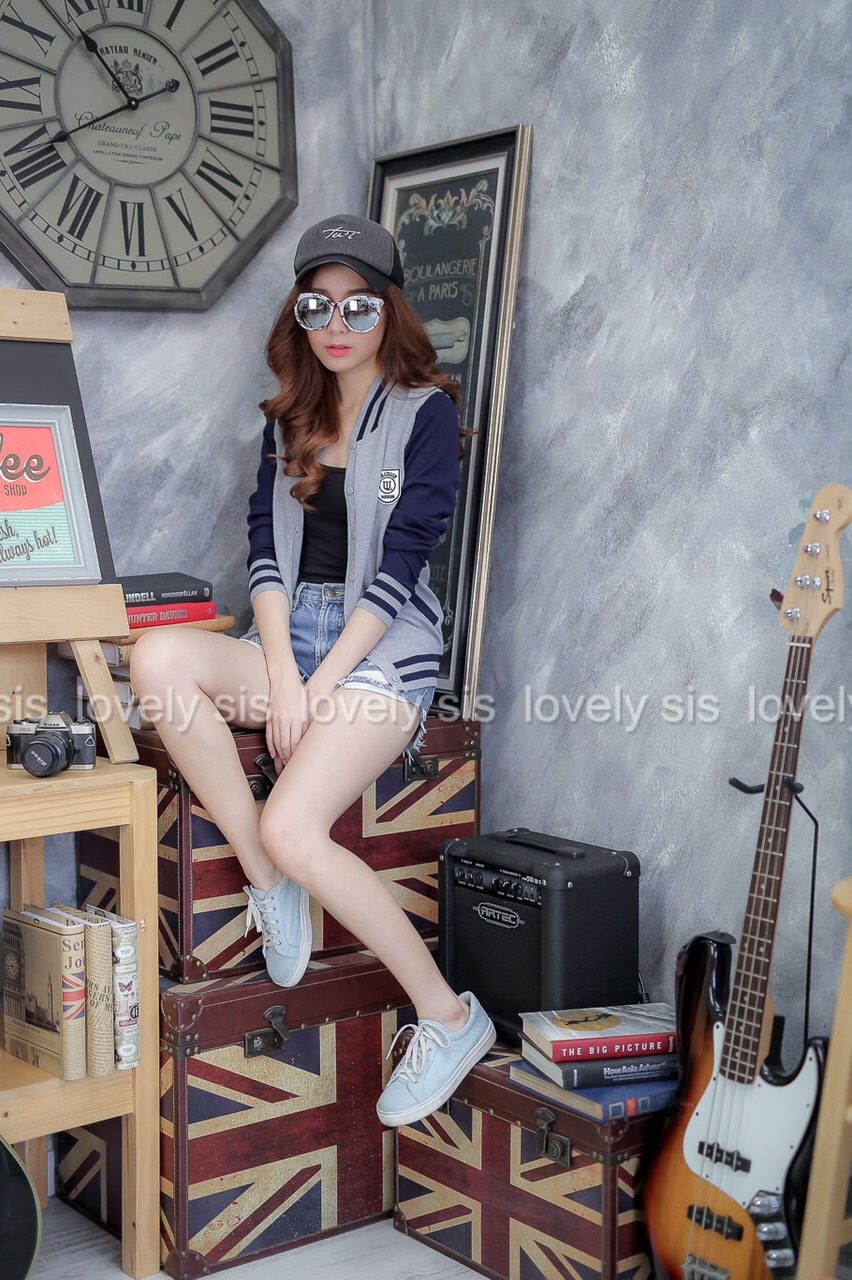 เสื้อคลุมไหมพรม เพิ่มลูกเล่นแต่งสีสลับช่วงคอและแขน งานสวย ผ้าไหมพรมนิ่ม ใส่คลุมเท่ห์ๆ ได้ตลอดไม่มีเบื่อจ้า